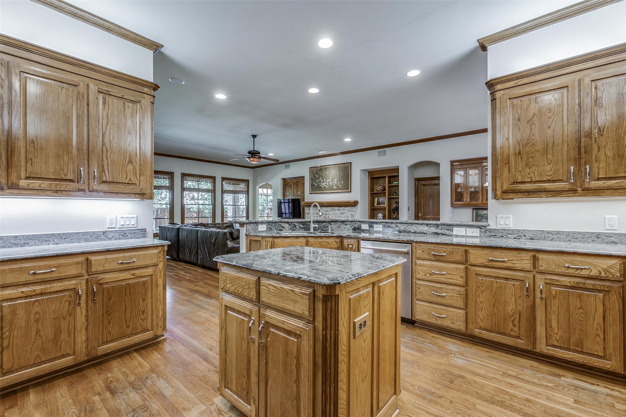 3008 Stanford Avenue