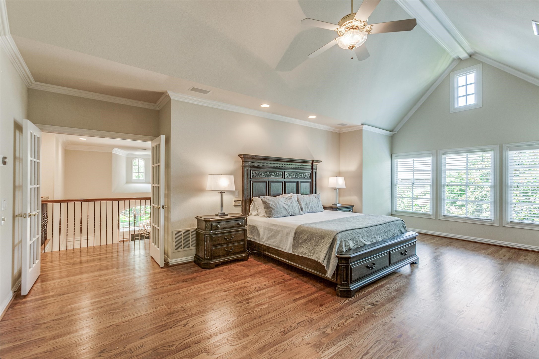 3008 Stanford Avenue