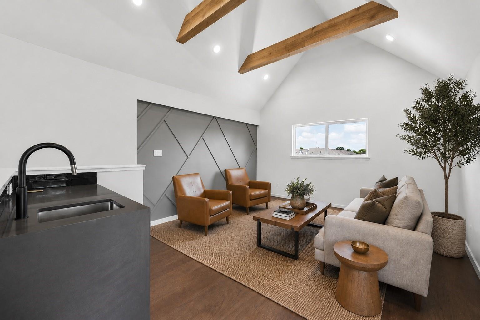 3903 Yale Heights Drive