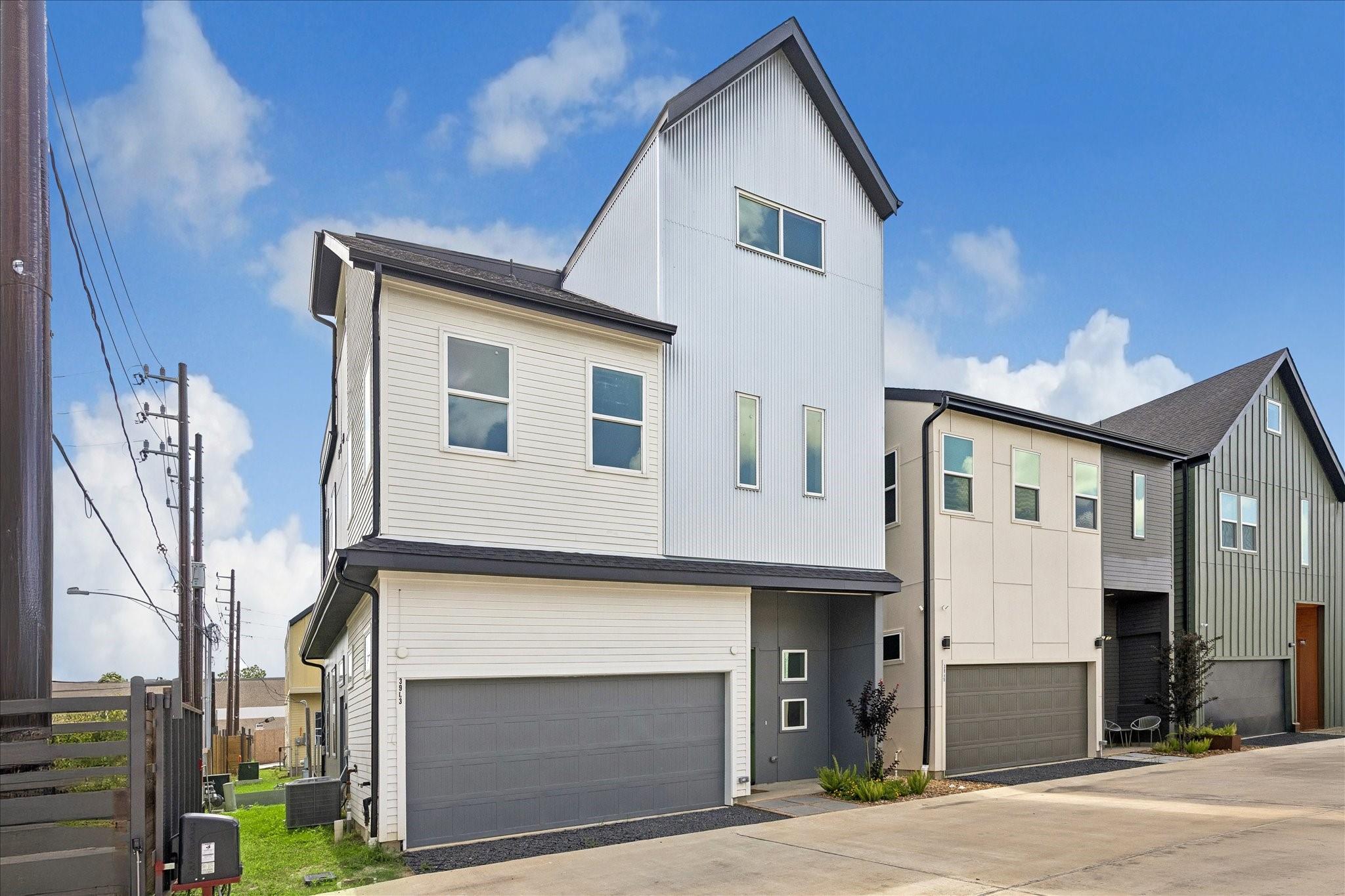 3903 Yale Heights Drive