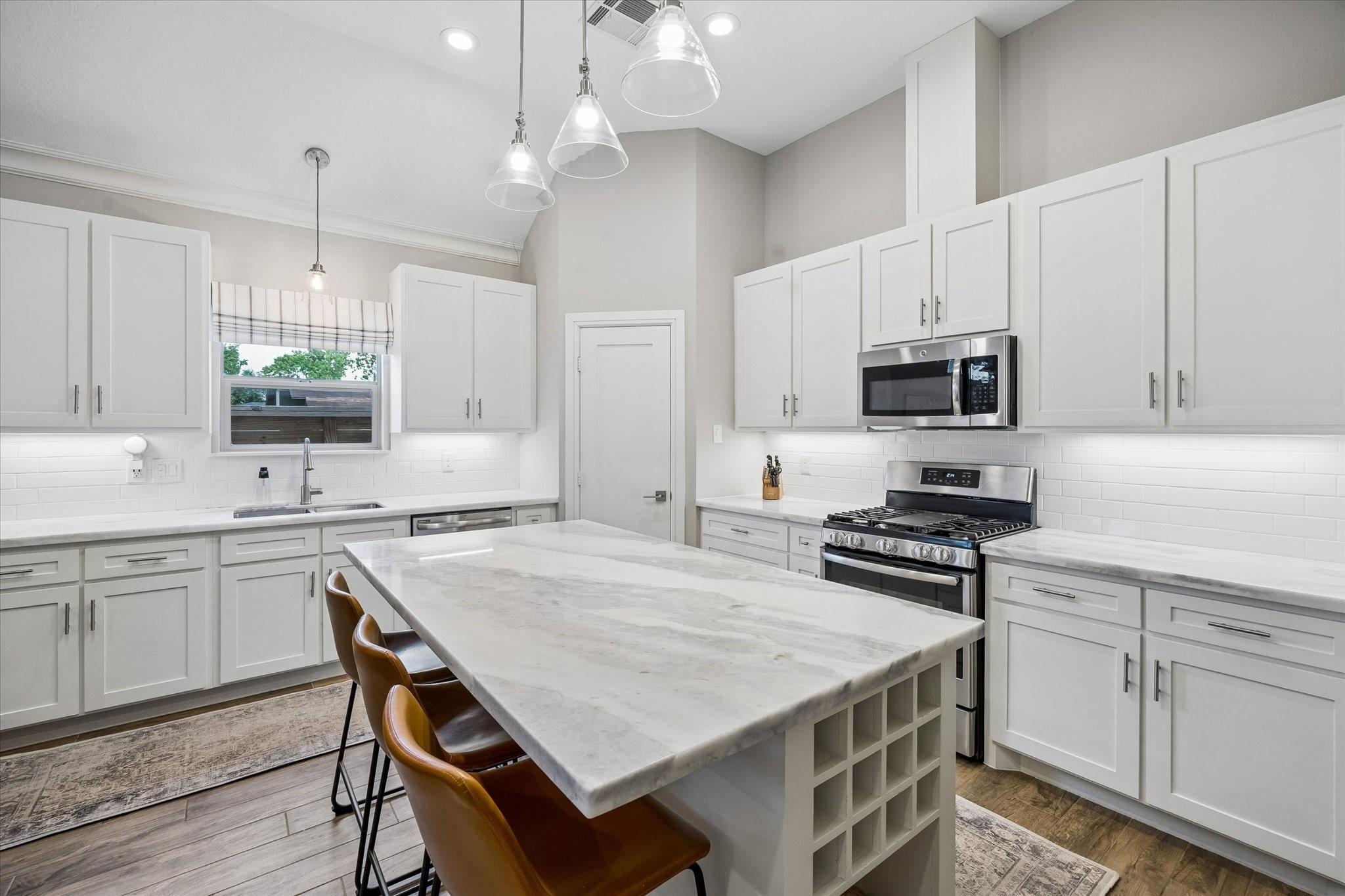 940 W 21st Street