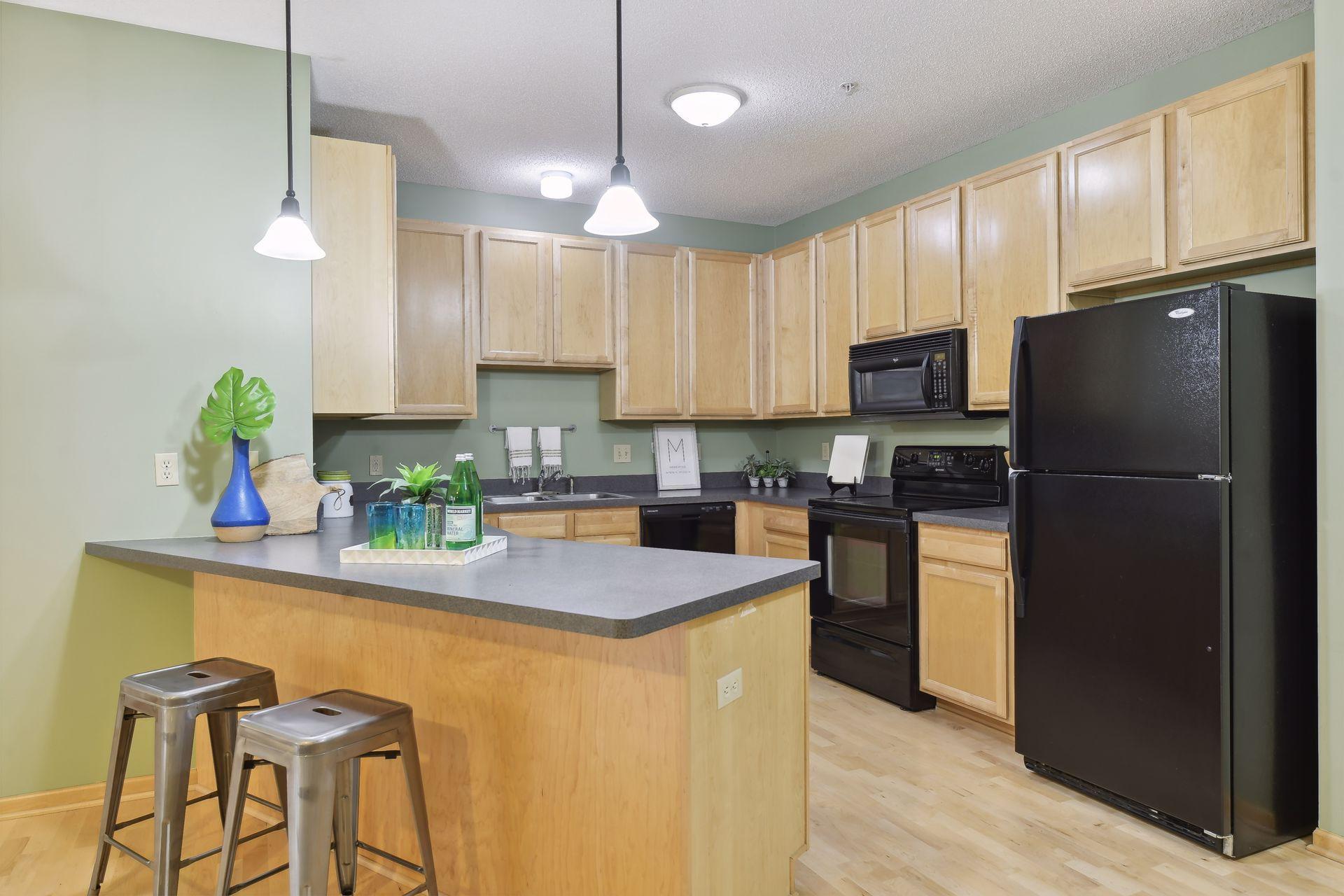 2530 E 34th Street Unit: 207