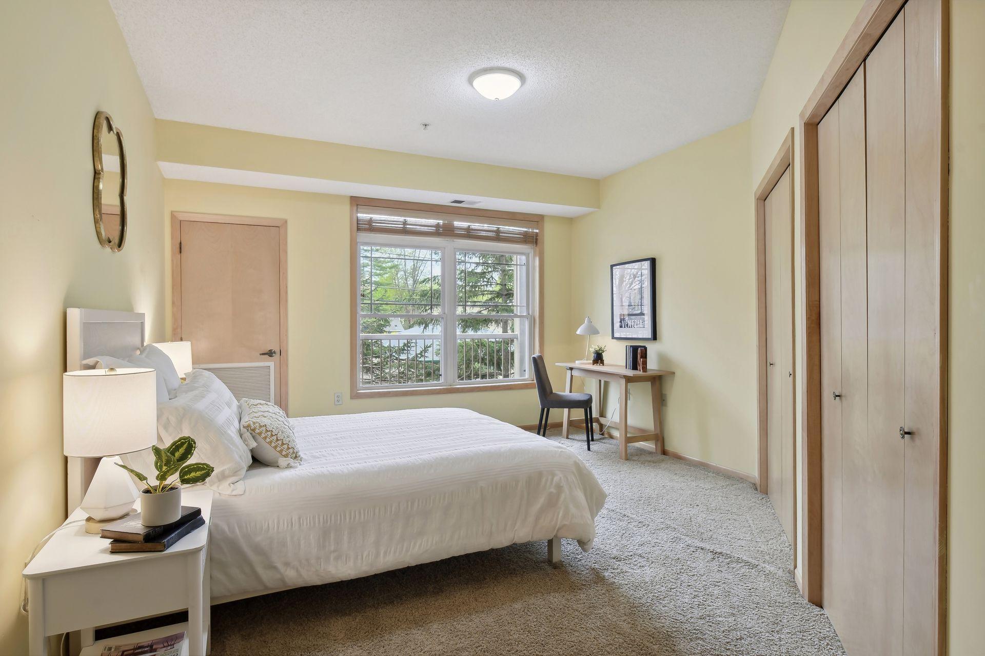2530 E 34th Street Unit: 207
