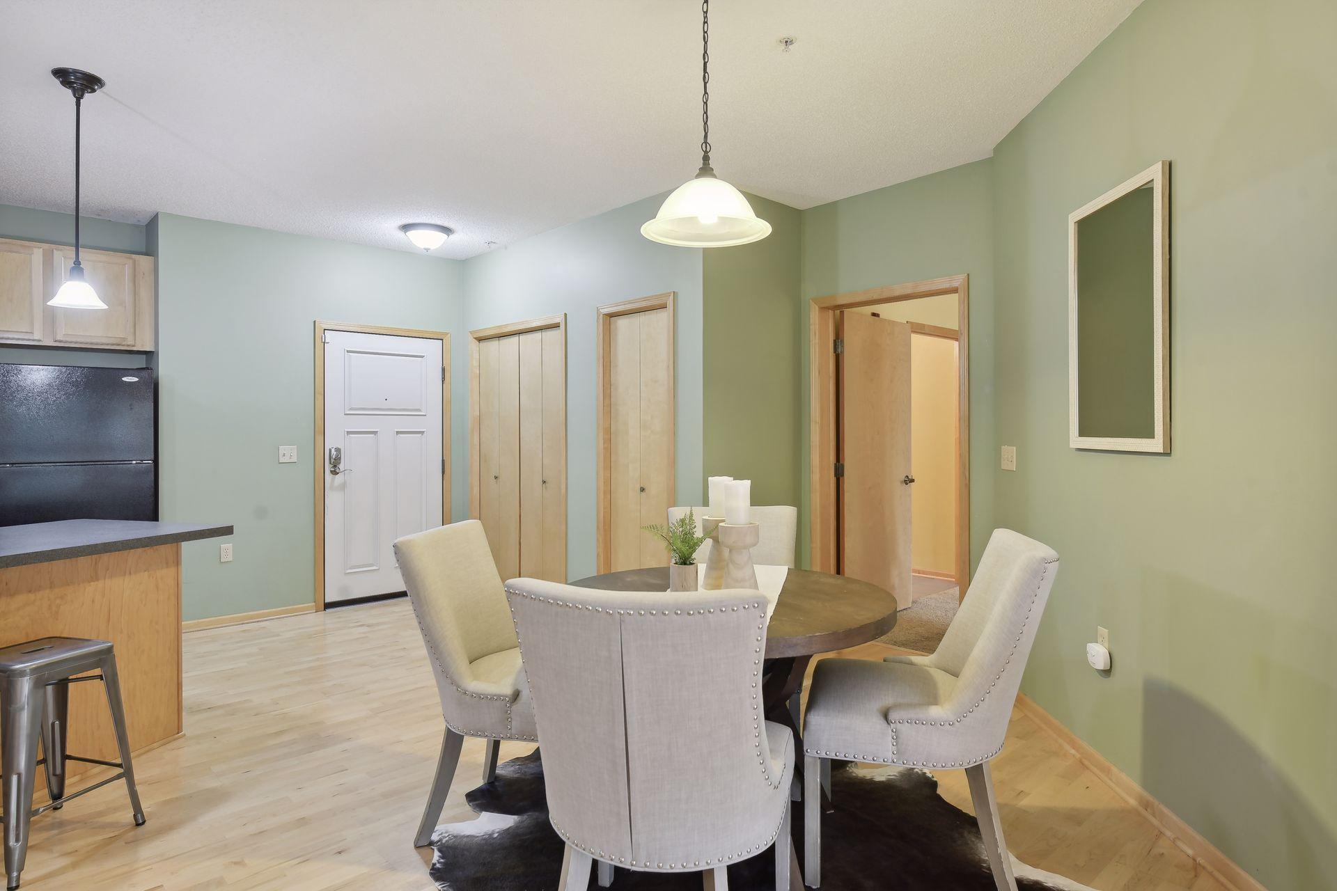 2530 E 34th Street Unit: 207