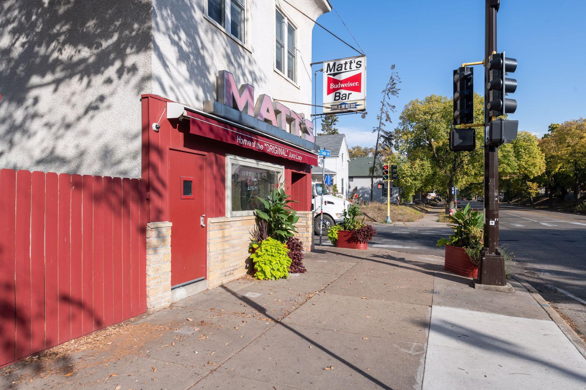 2530 E 34th Street Unit: 207