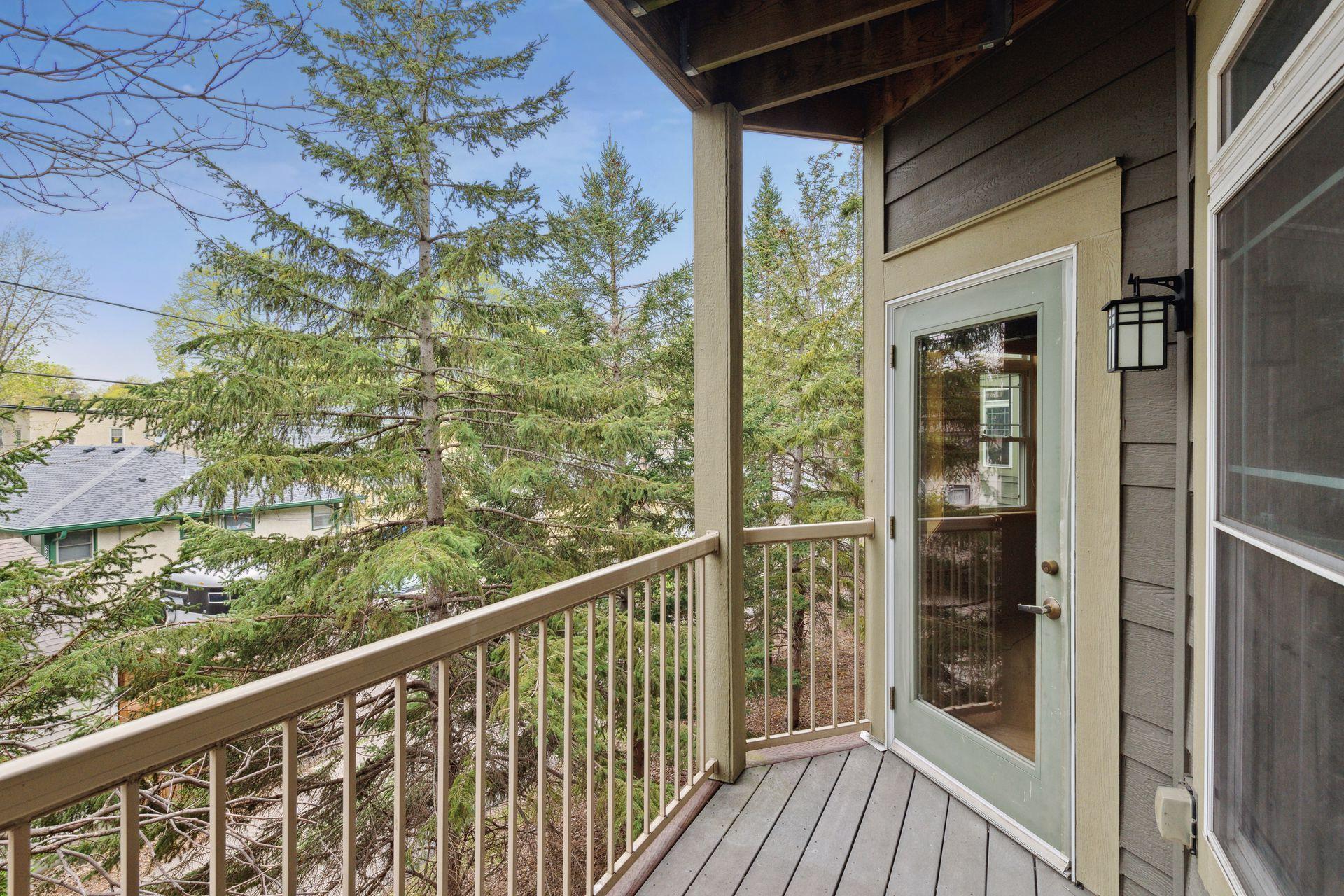 2530 E 34th Street Unit: 207