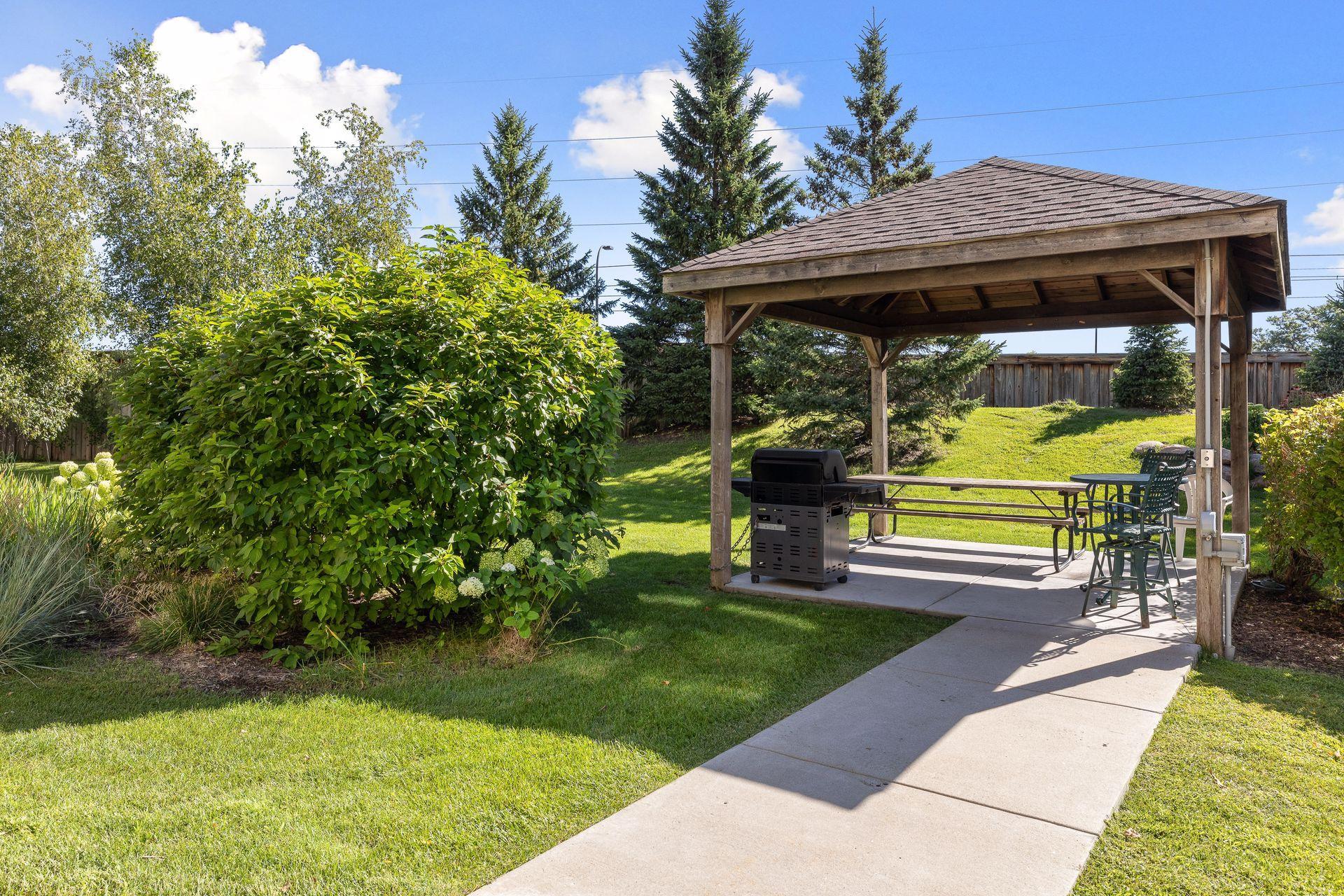 2530 E 34th Street Unit: 207