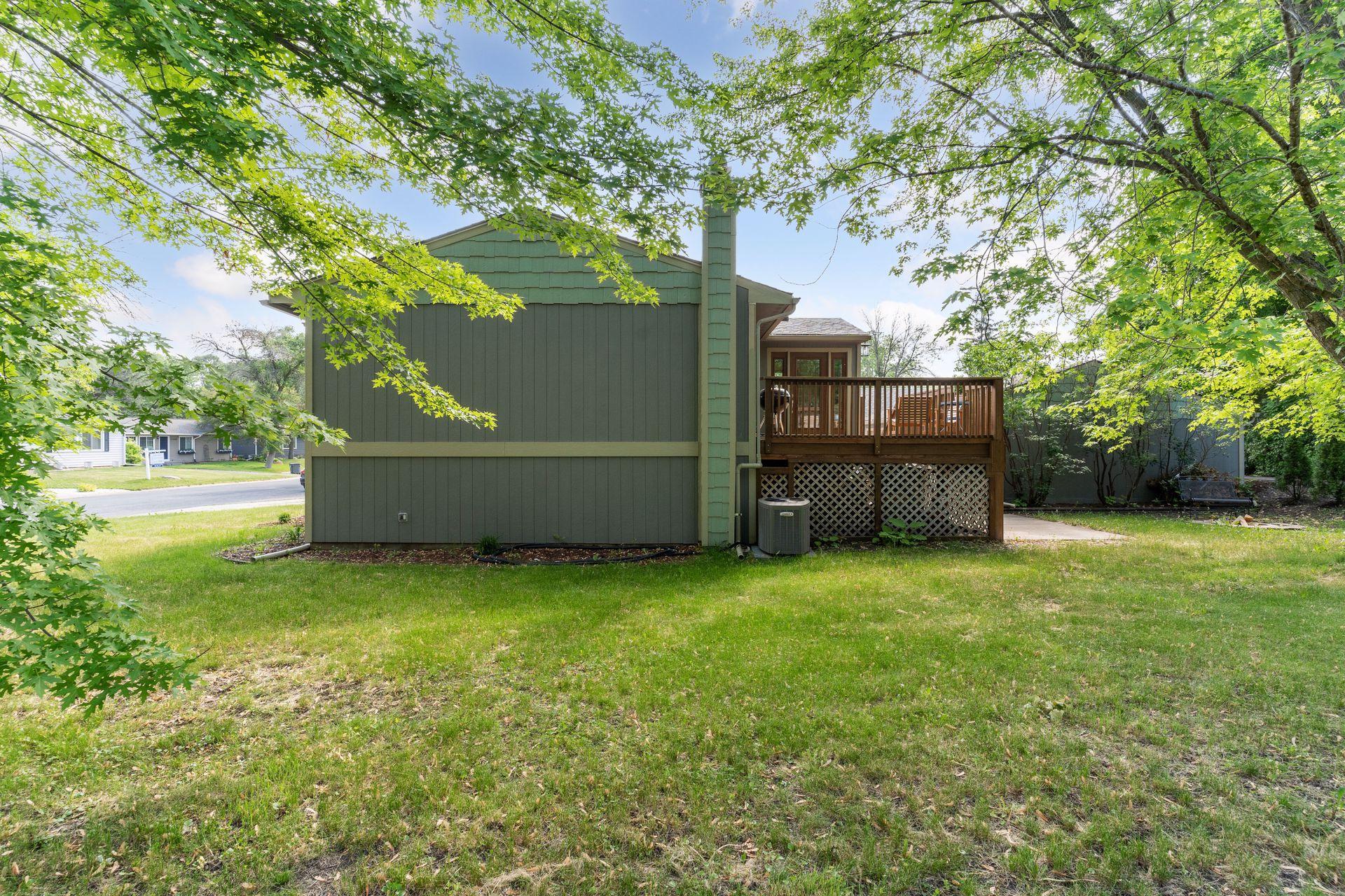 112501 E Scott Lane