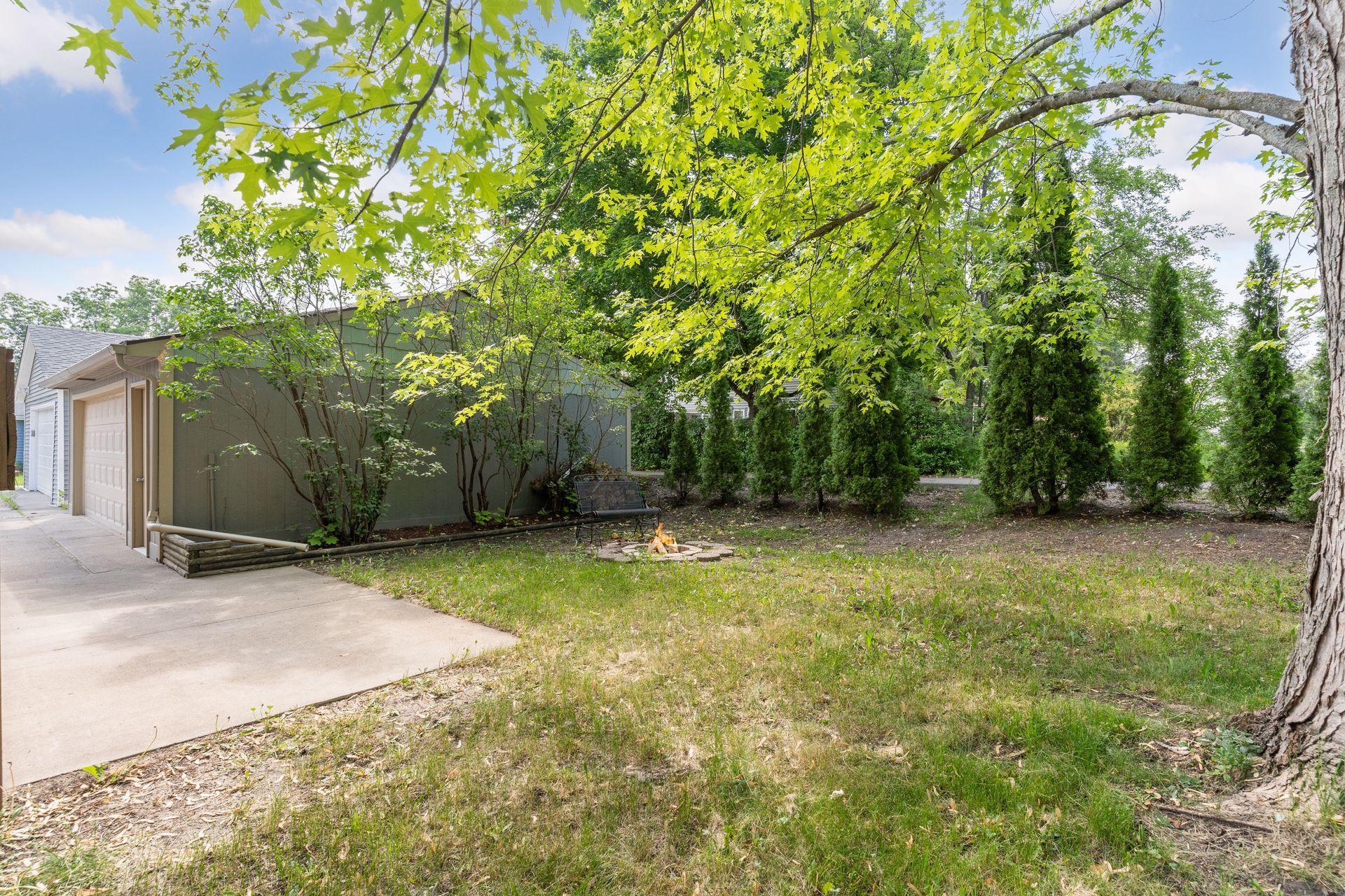 112501 E Scott Lane