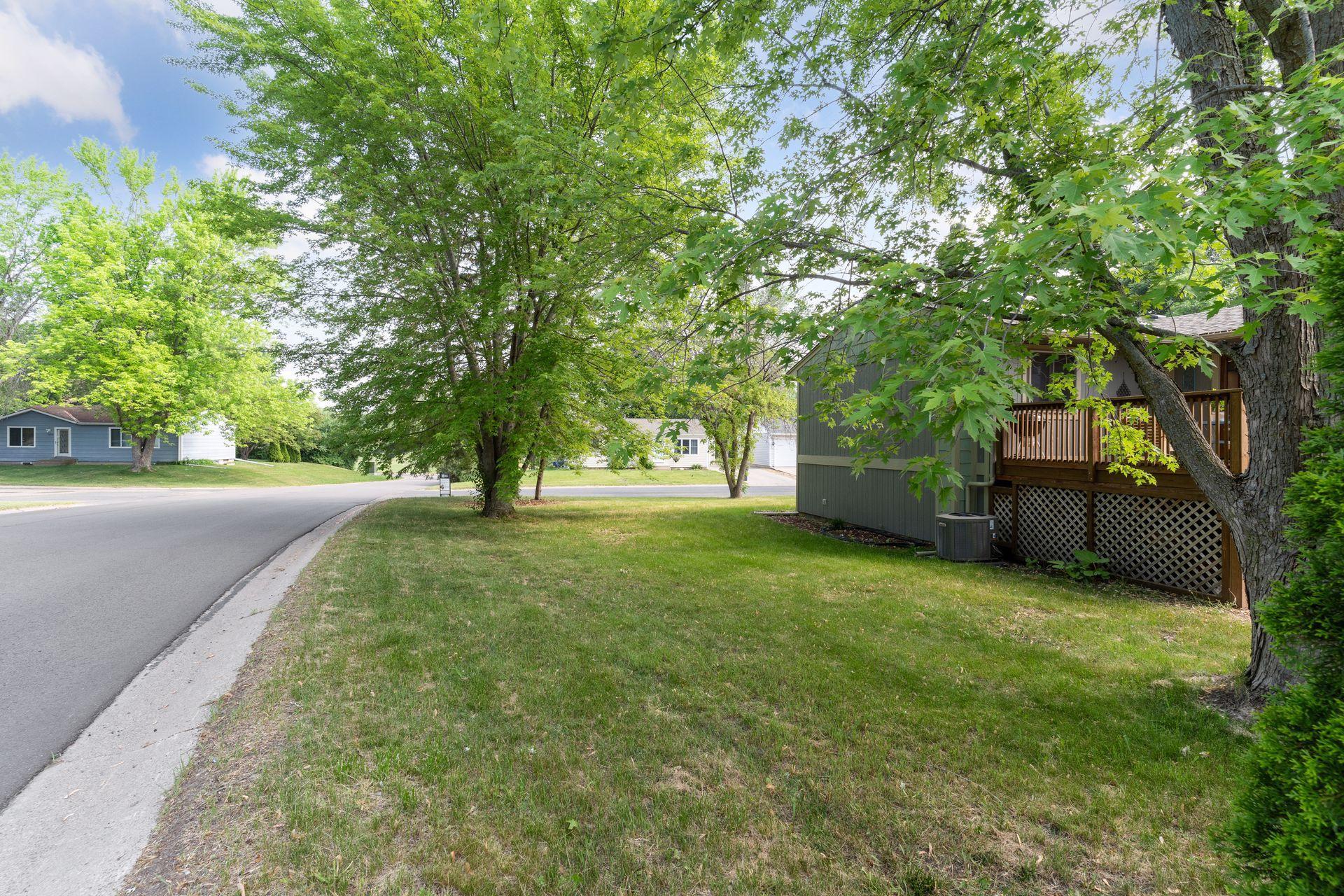 112501 E Scott Lane