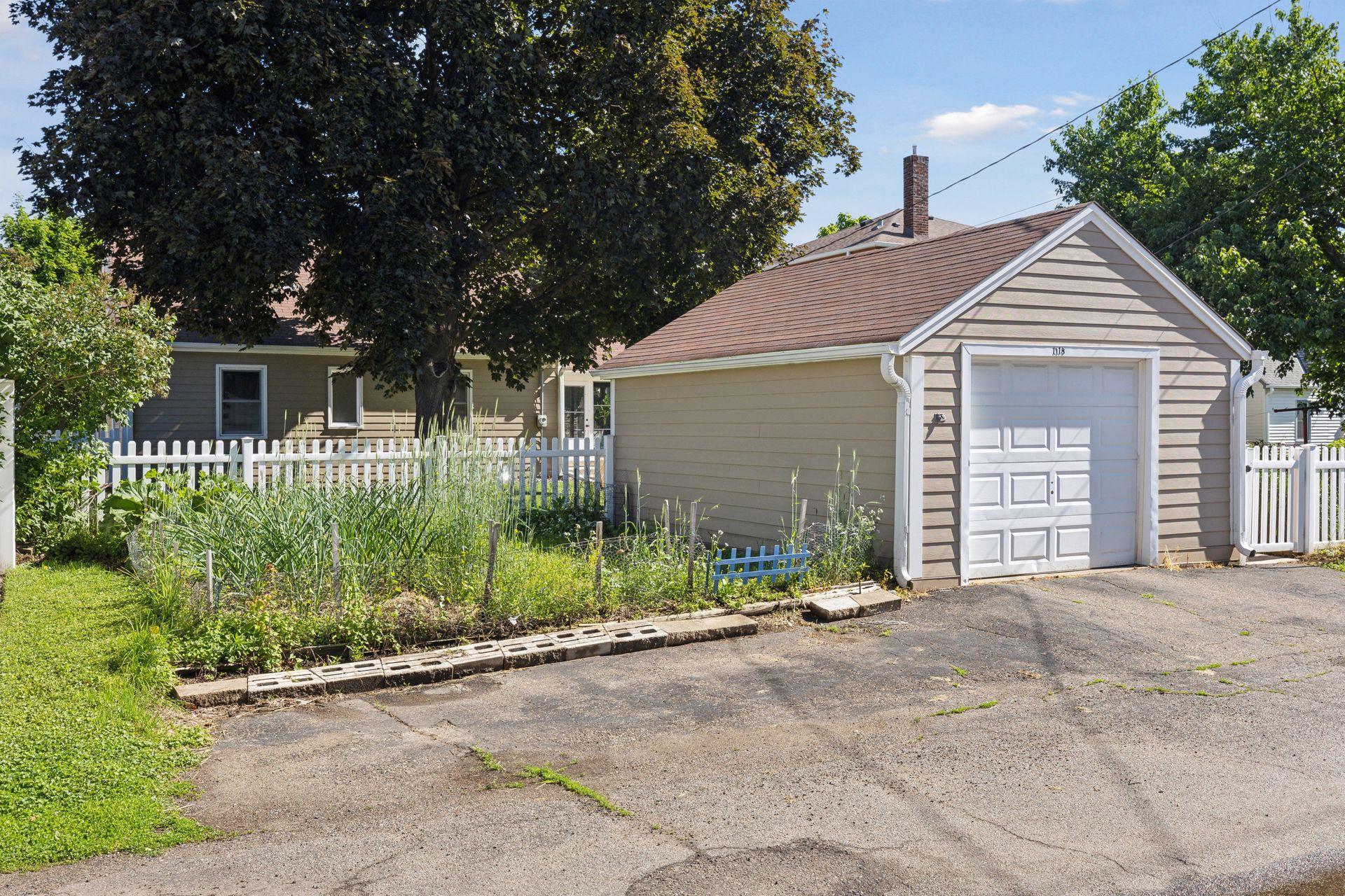1118 Idaho Avenue W