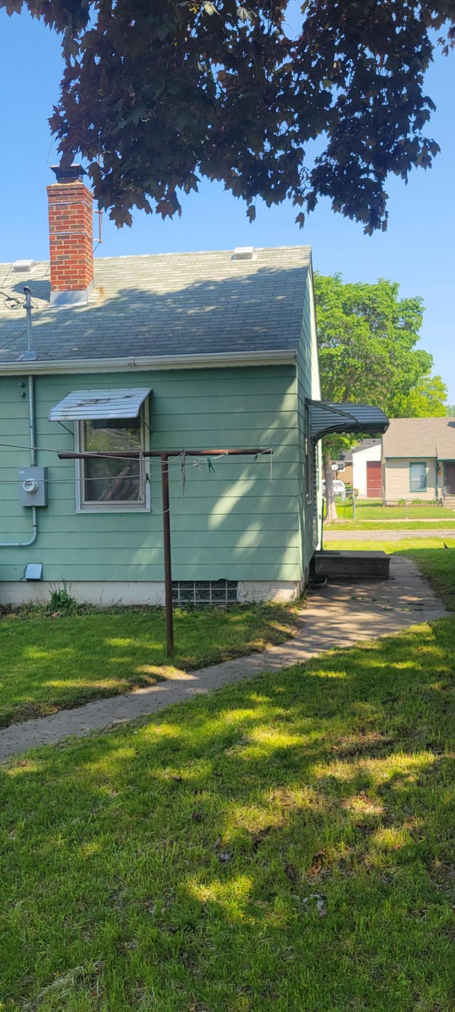 1072 Seminary Avenue