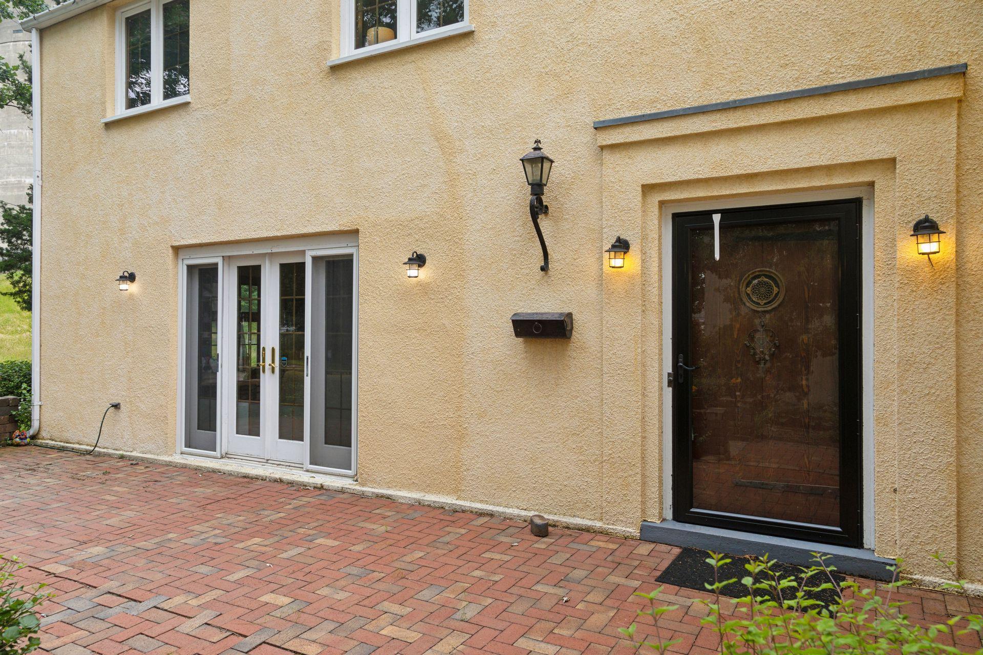 320 Prospect Avenue