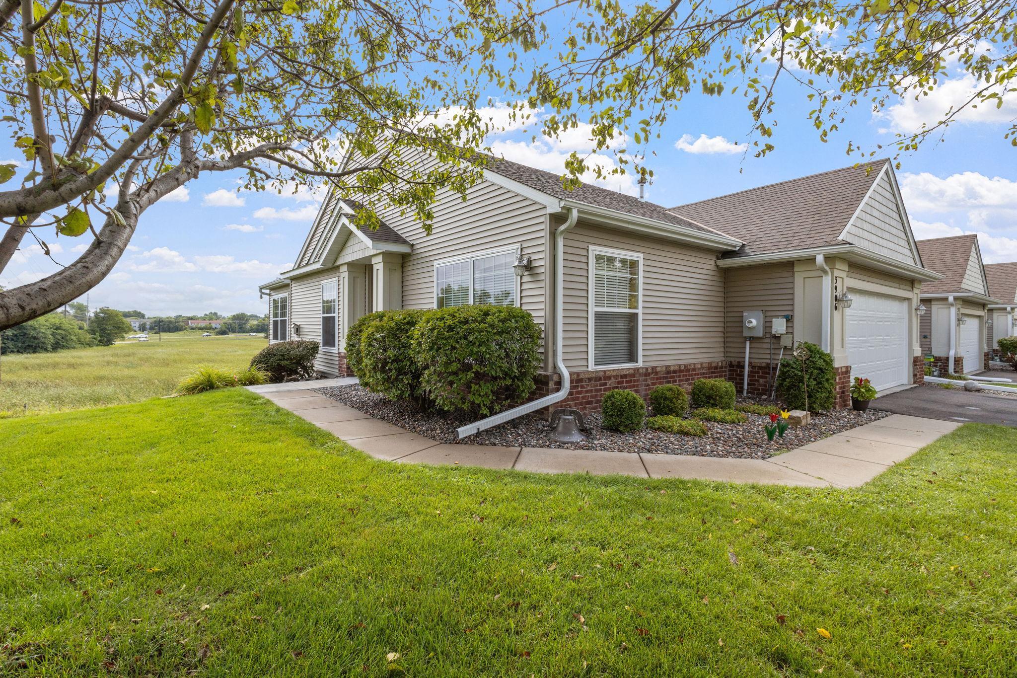 3906 Lawndale Lane N