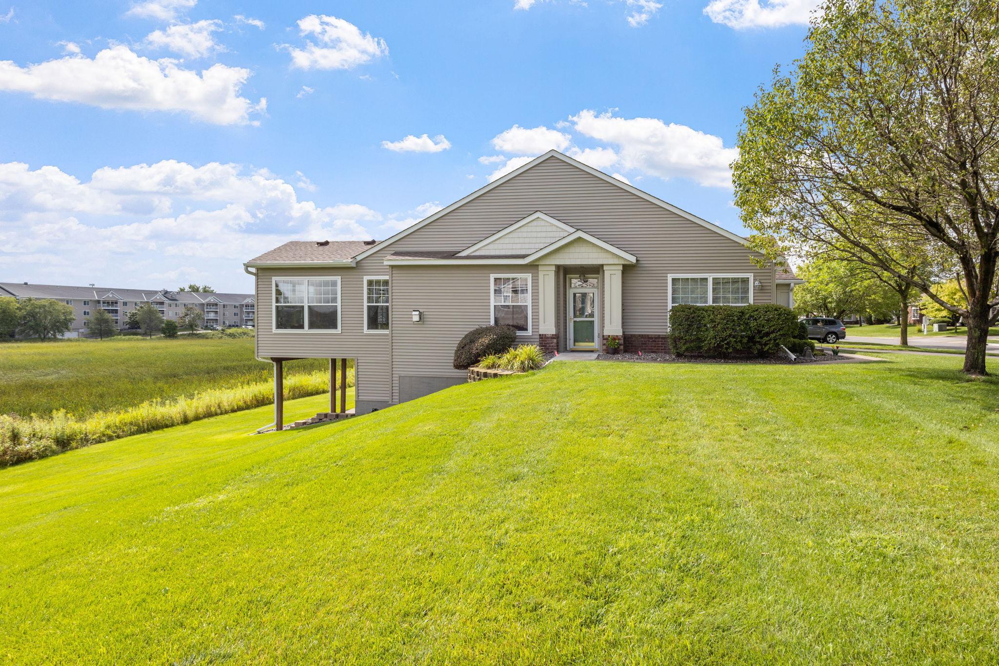 3906 Lawndale Lane N