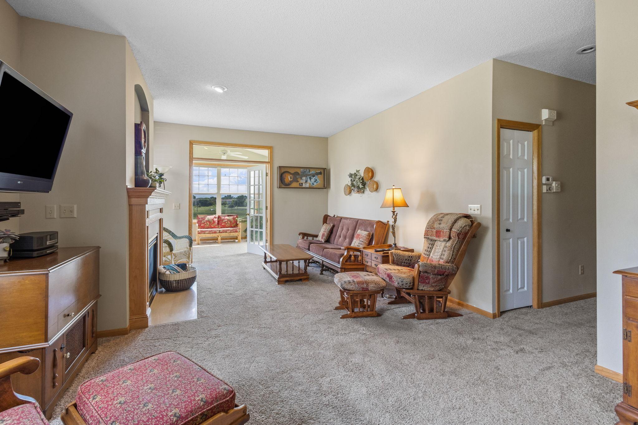 3906 Lawndale Lane N