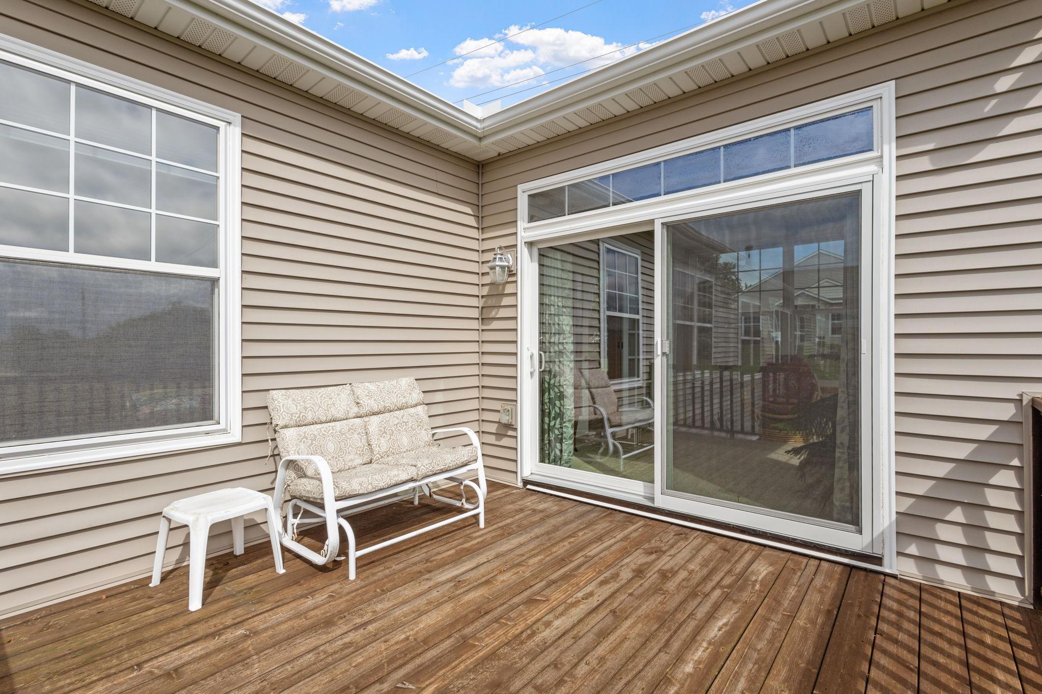 3906 Lawndale Lane N