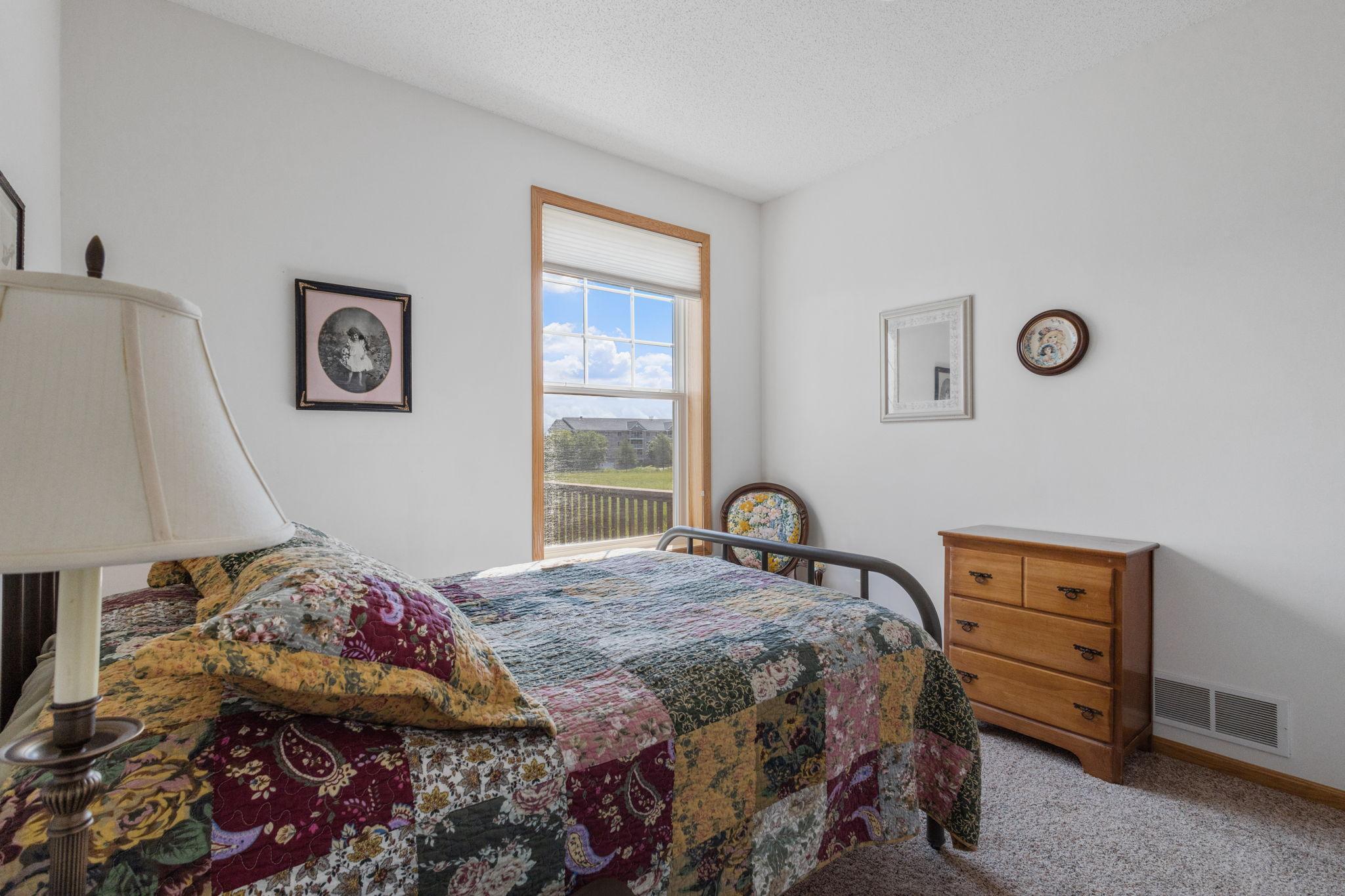 3906 Lawndale Lane N