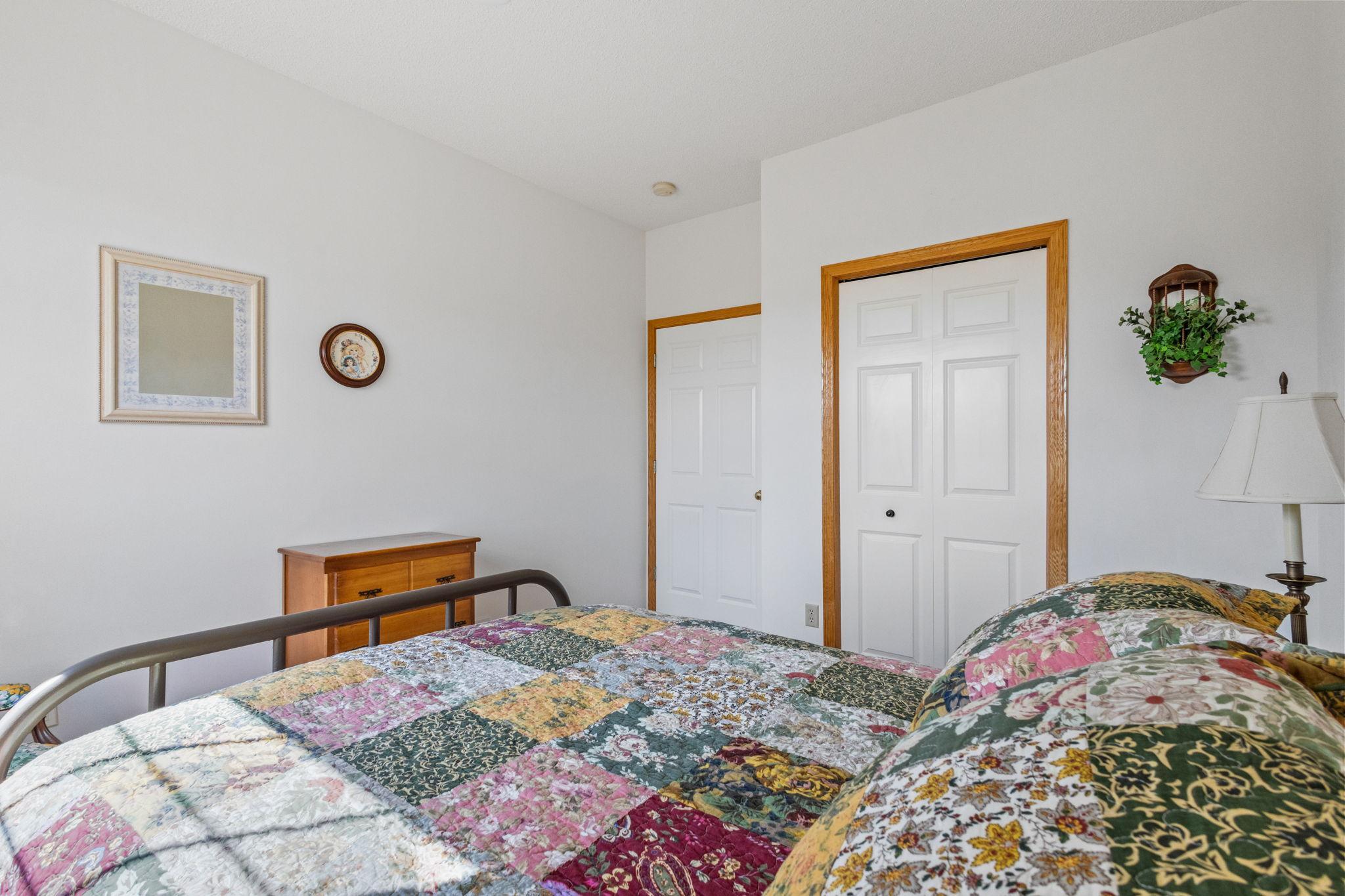 3906 Lawndale Lane N