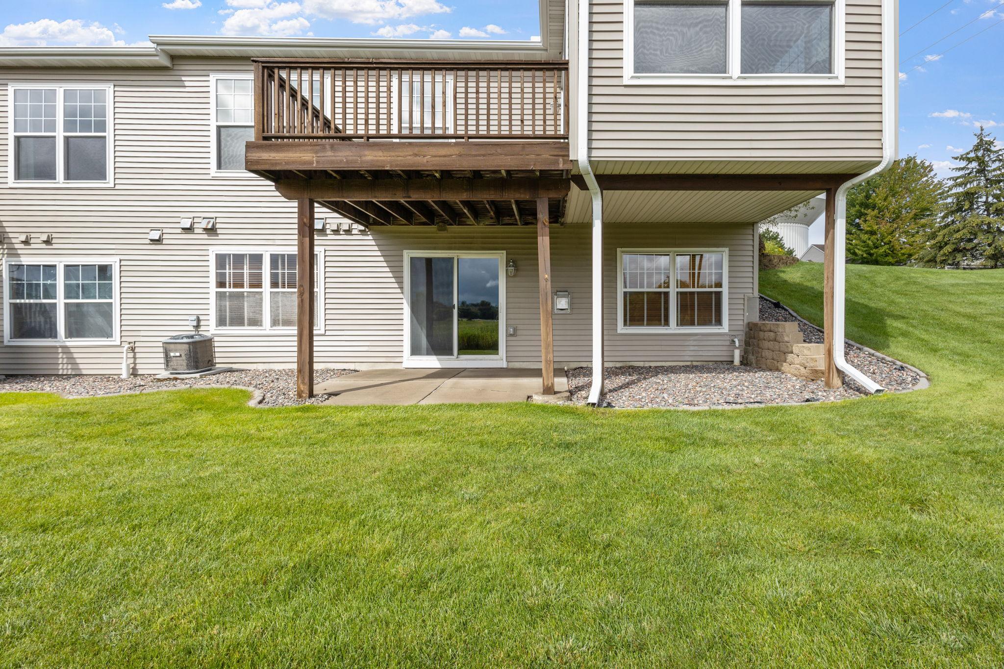 3906 Lawndale Lane N