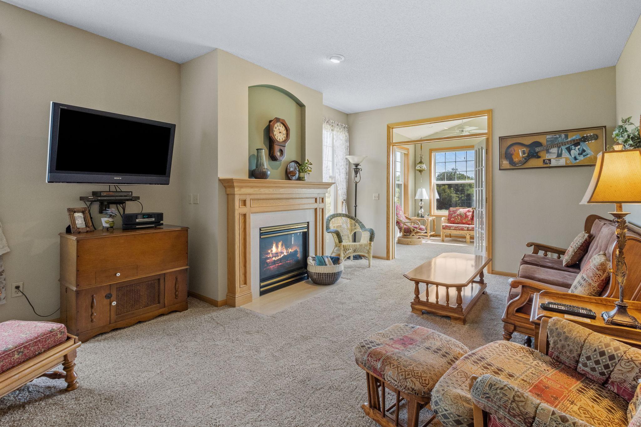 3906 Lawndale Lane N