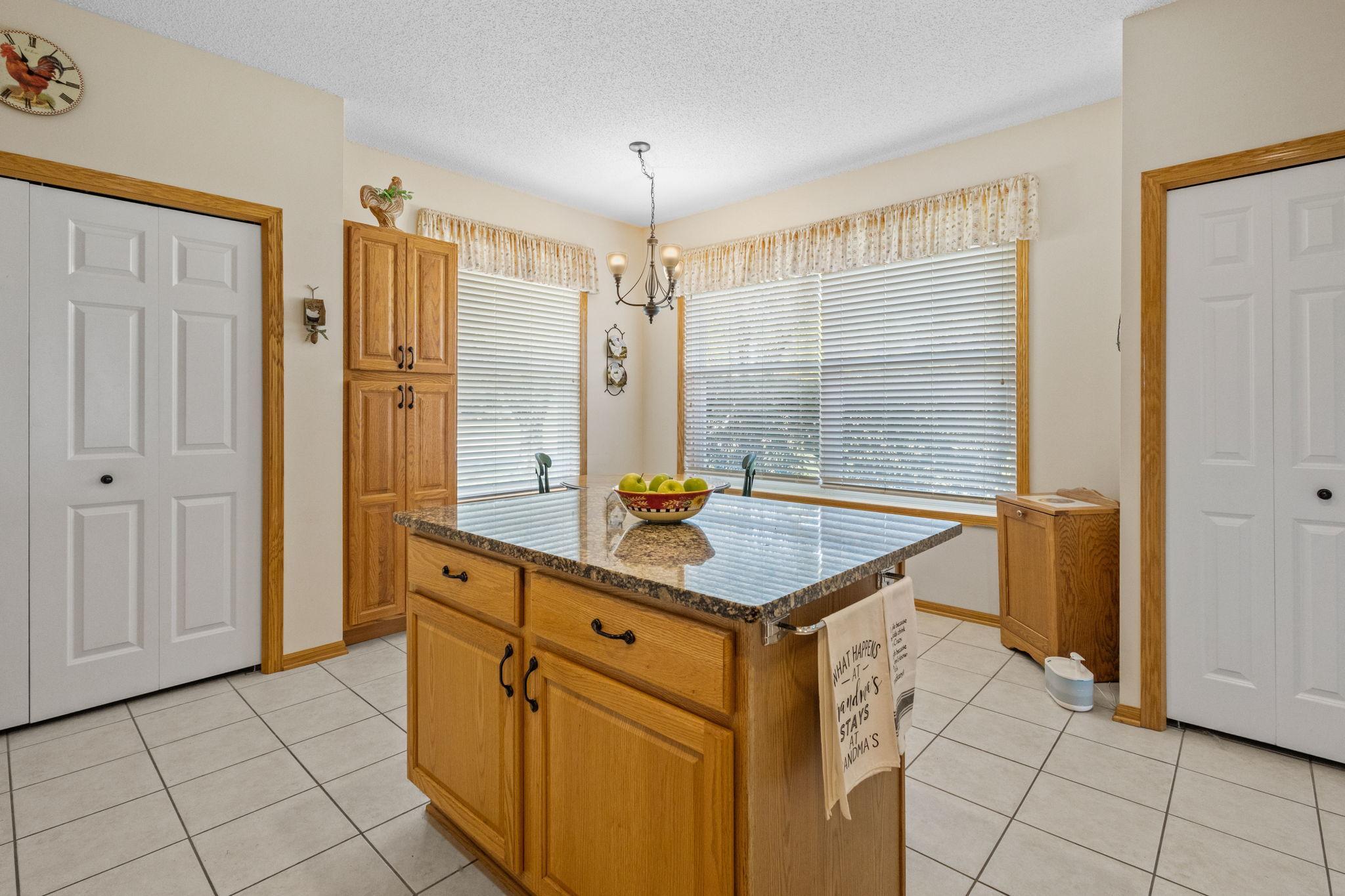 3906 Lawndale Lane N