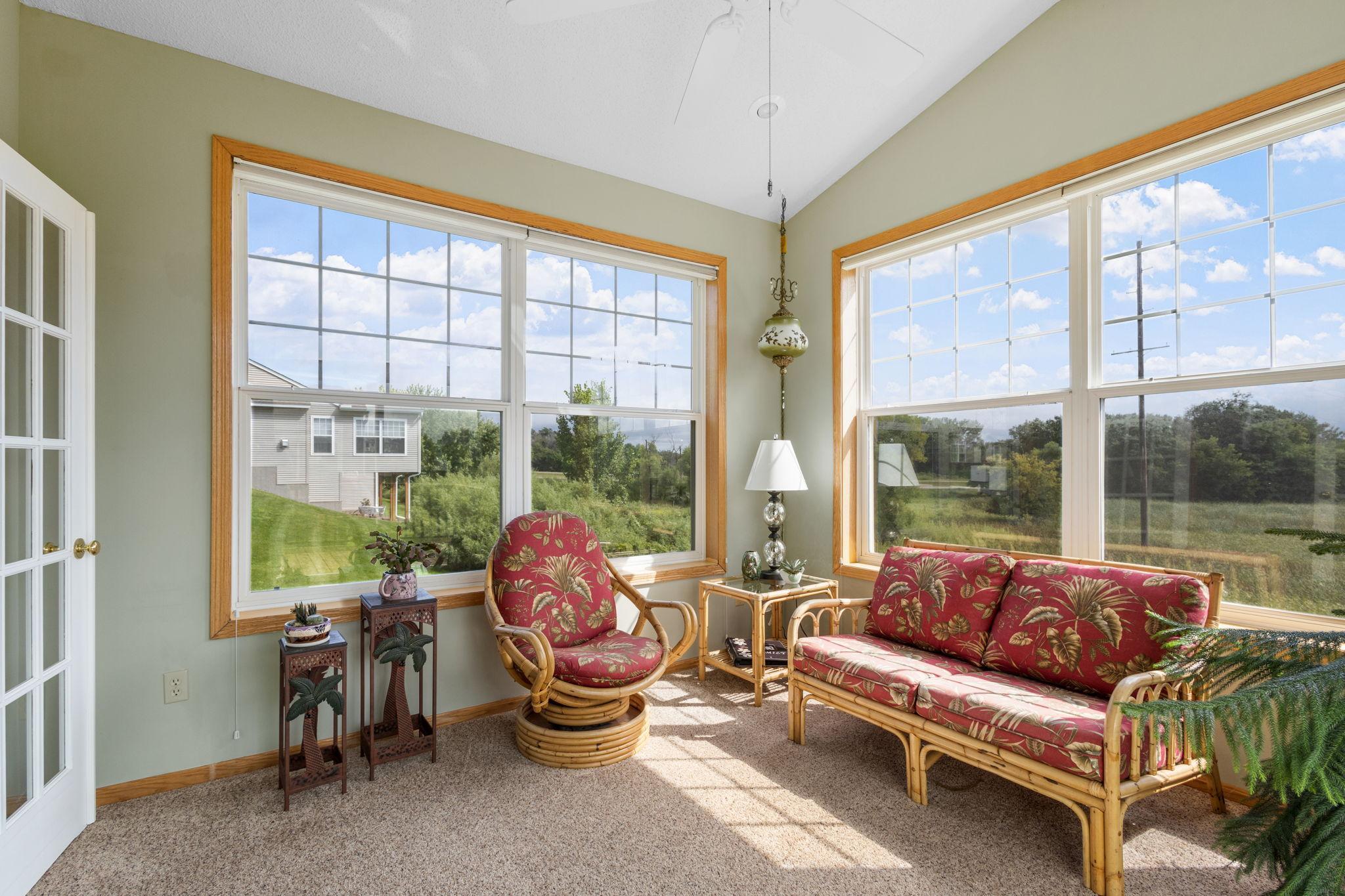 3906 Lawndale Lane N