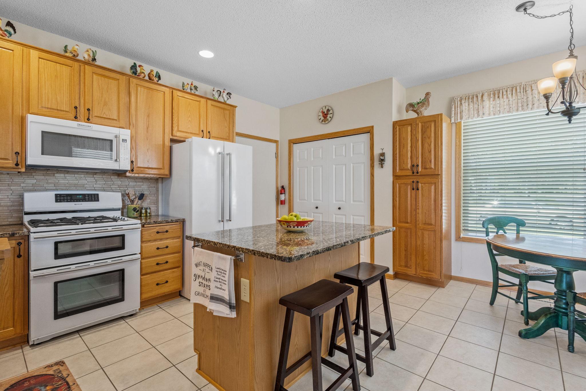 3906 Lawndale Lane N