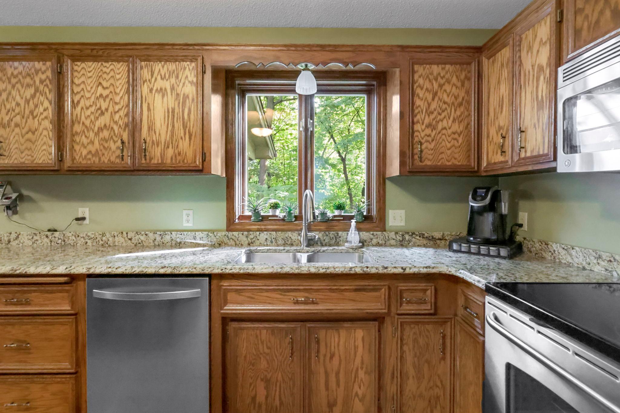 13123 Yosemite Avenue S