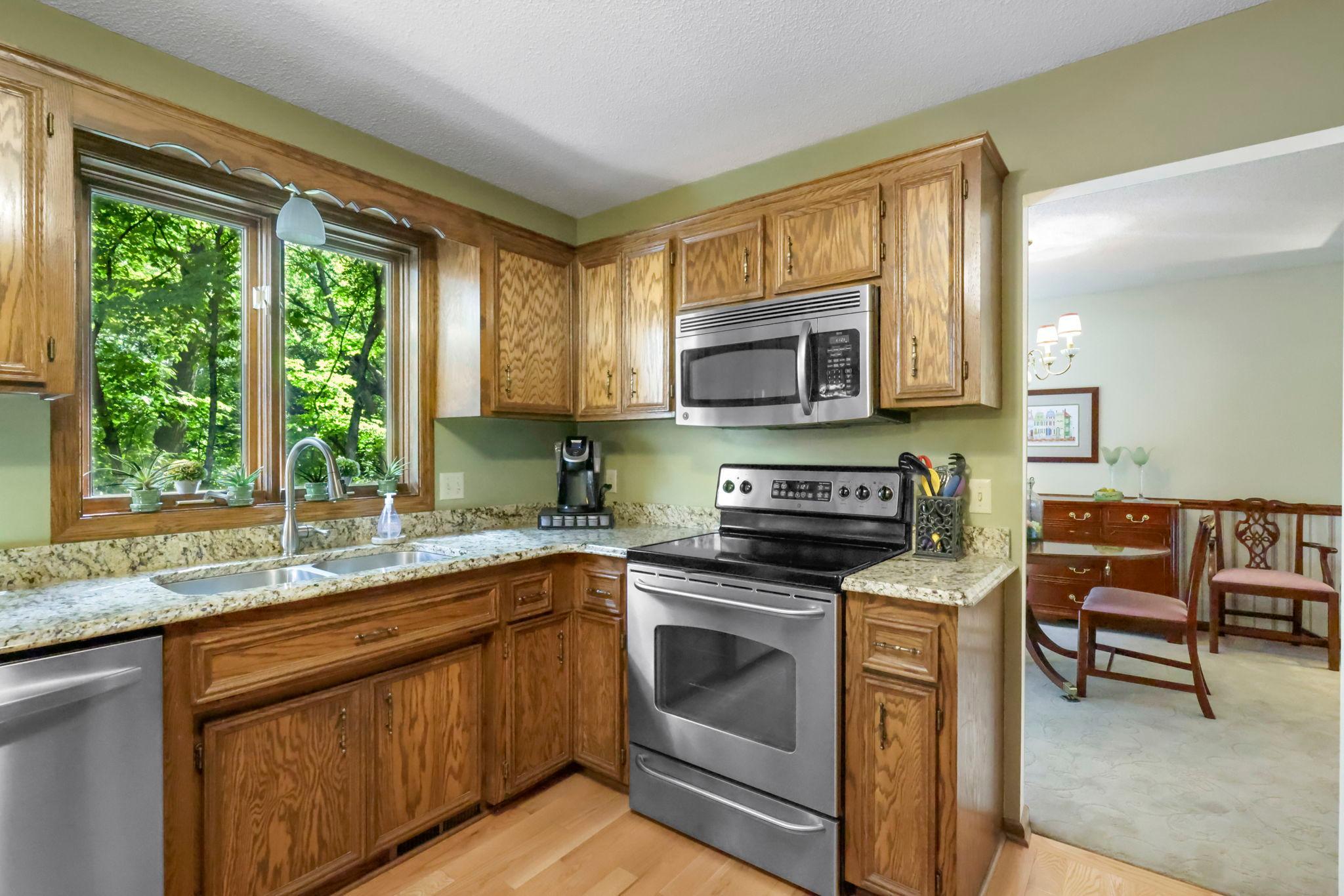 13123 Yosemite Avenue S