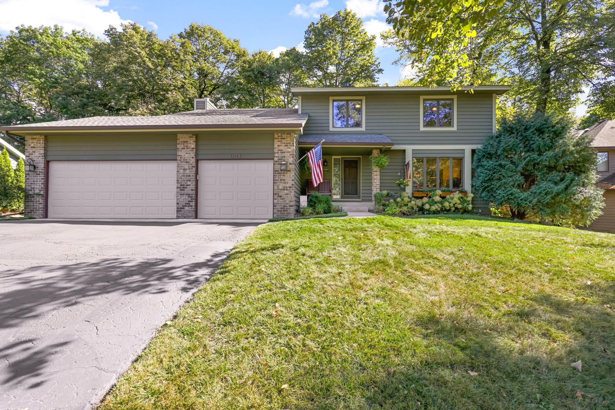 13123 Yosemite Avenue S