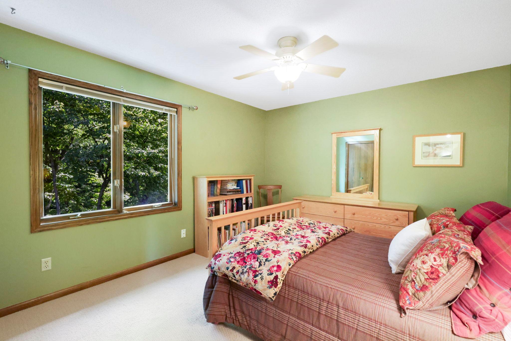 13123 Yosemite Avenue S