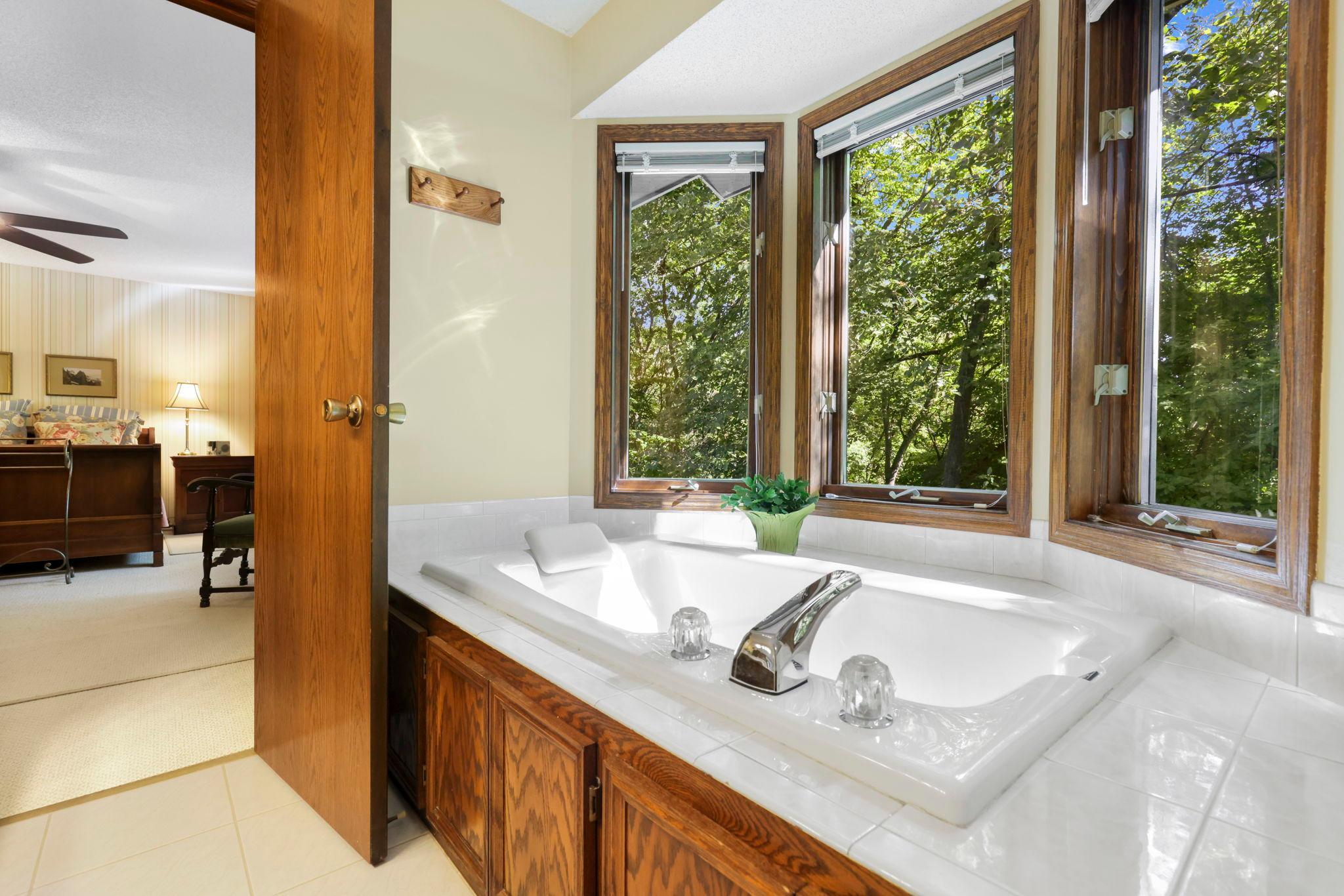 13123 Yosemite Avenue S