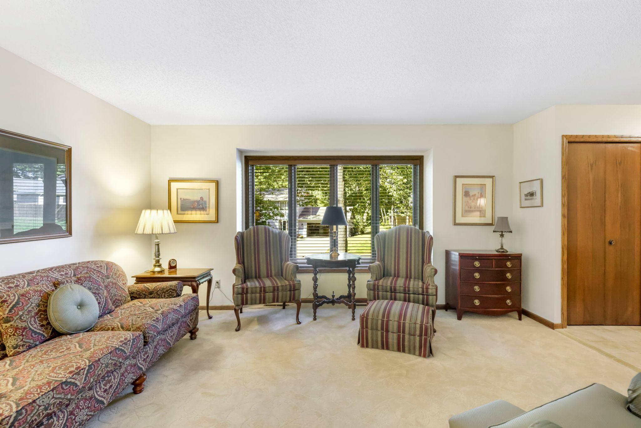 13123 Yosemite Avenue S