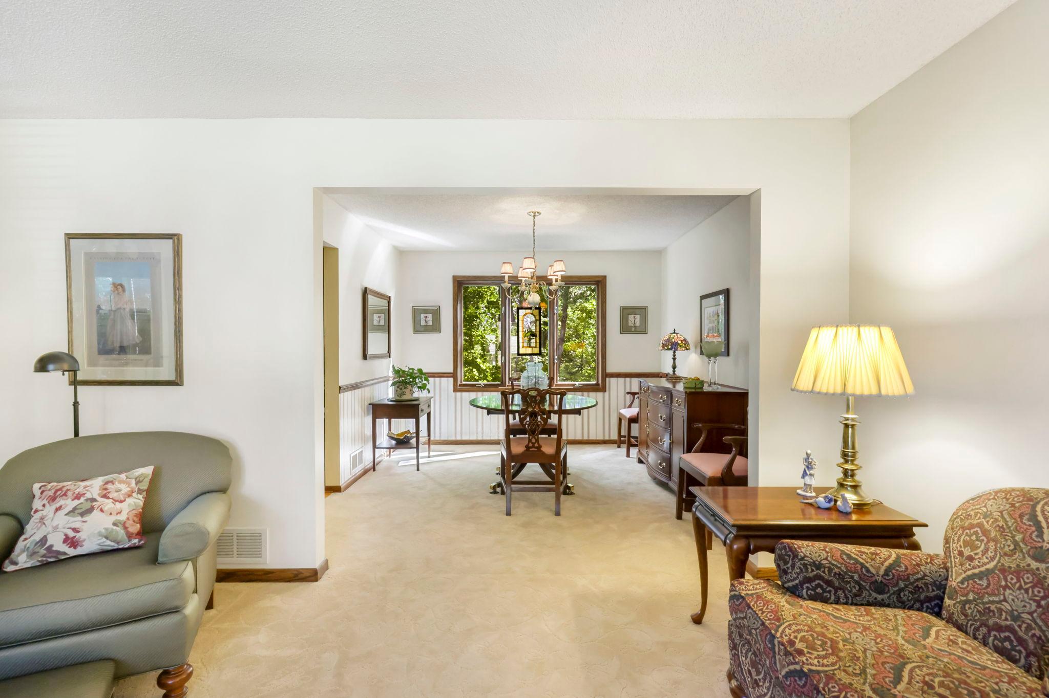 13123 Yosemite Avenue S