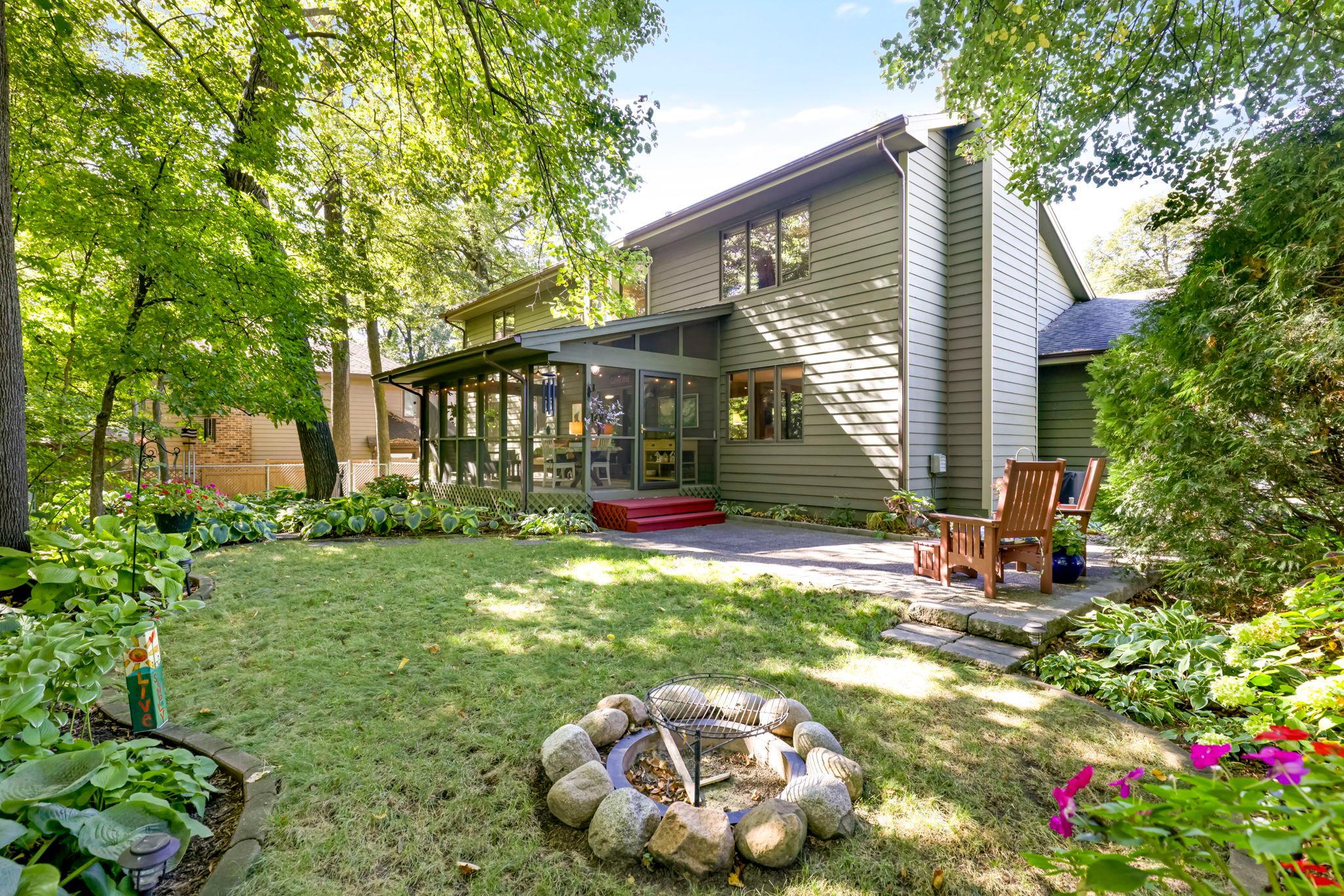 13123 Yosemite Avenue S