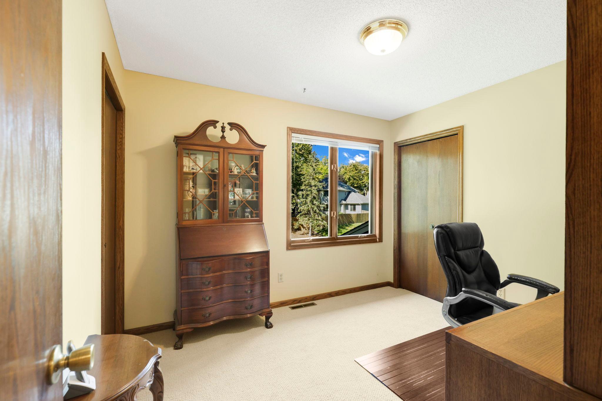 13123 Yosemite Avenue S