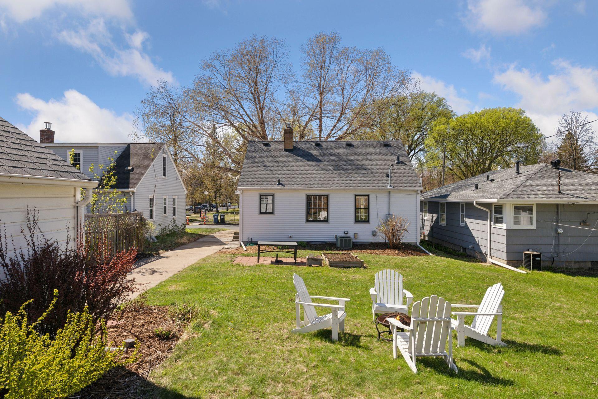 3916 E 55th Street