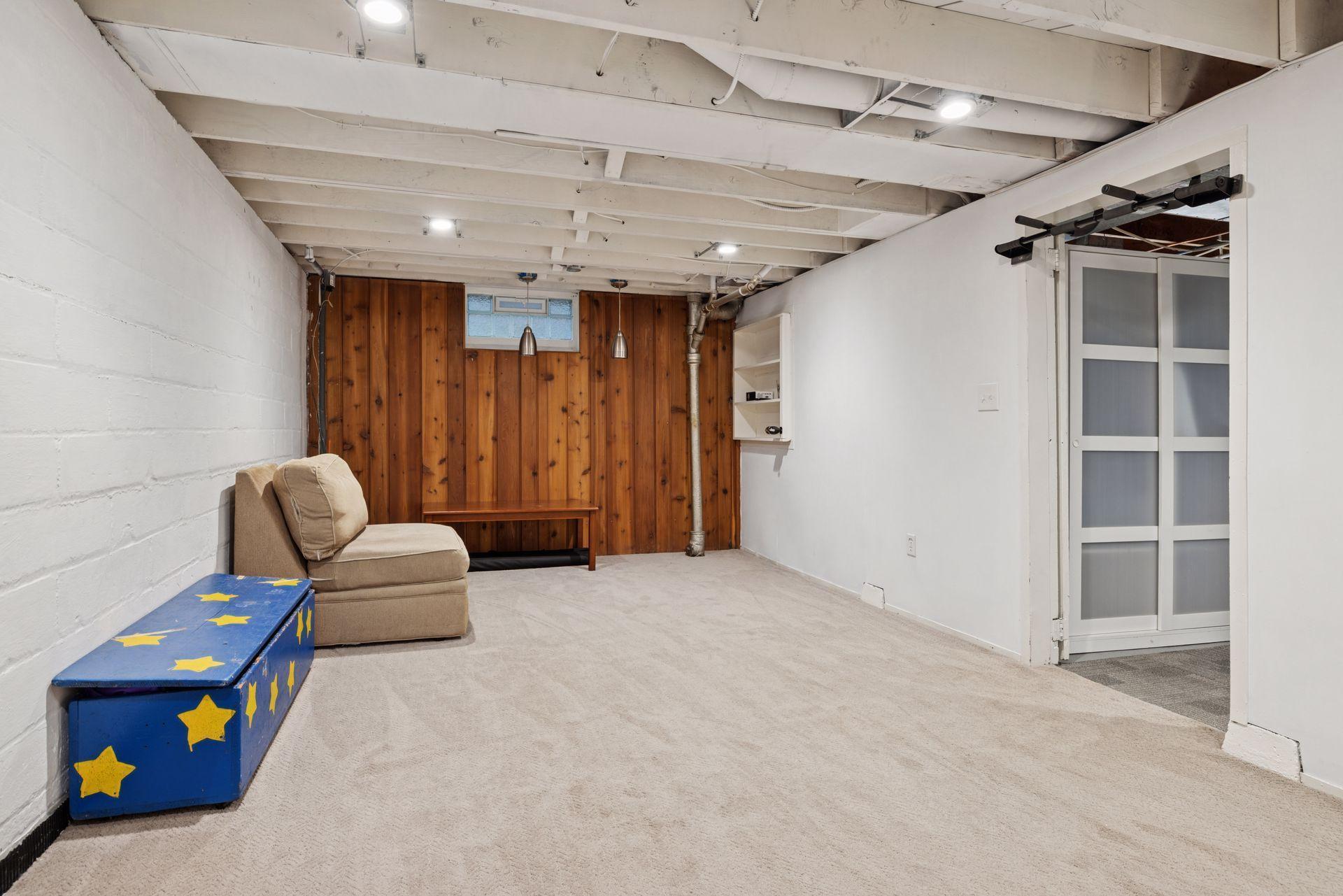 3916 E 55th Street