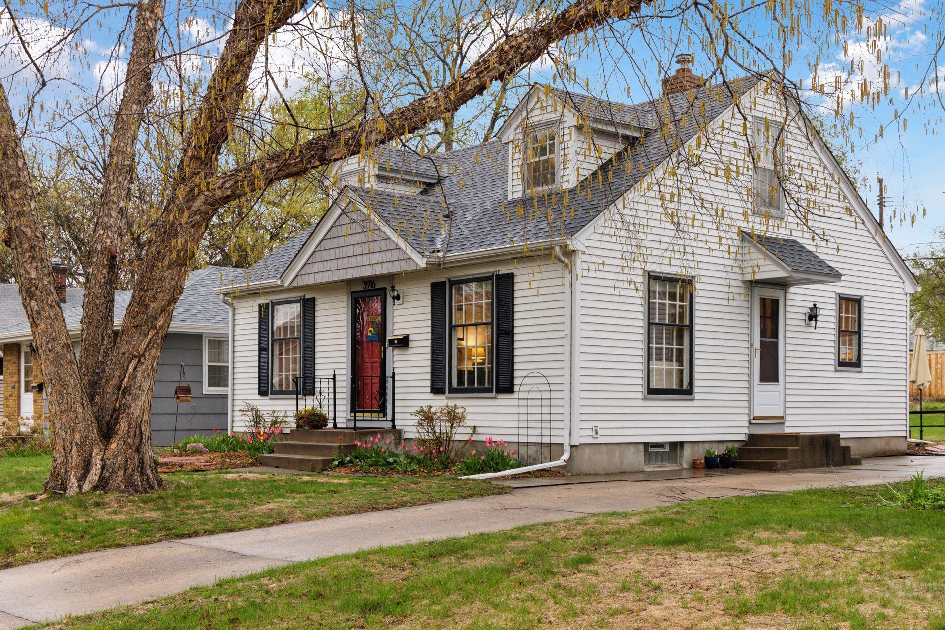3916 E 55th Street