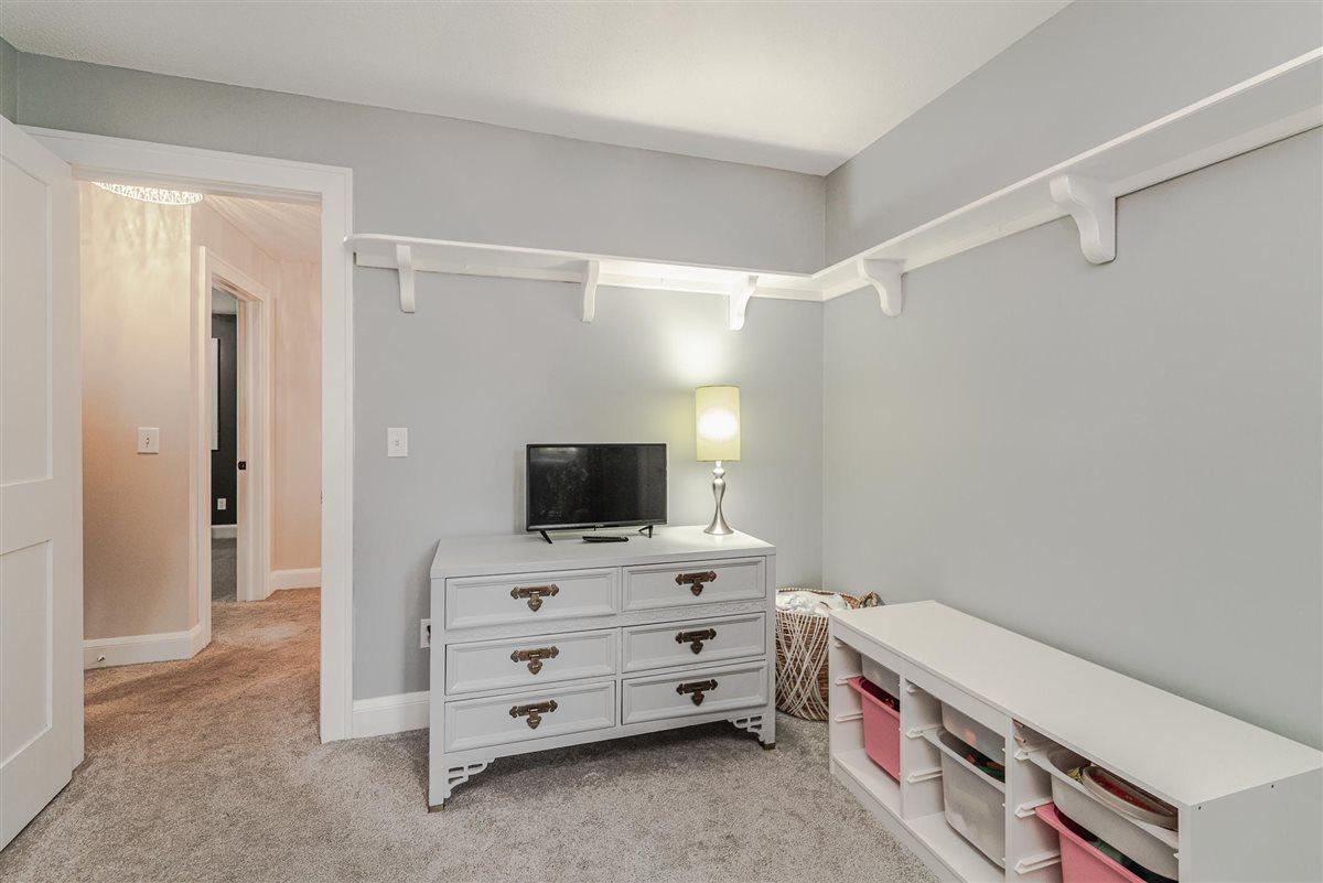 1165 Kenilworth Drive