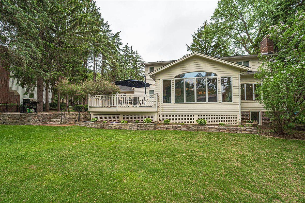 1165 Kenilworth Drive