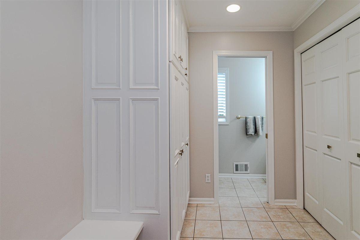 1165 Kenilworth Drive
