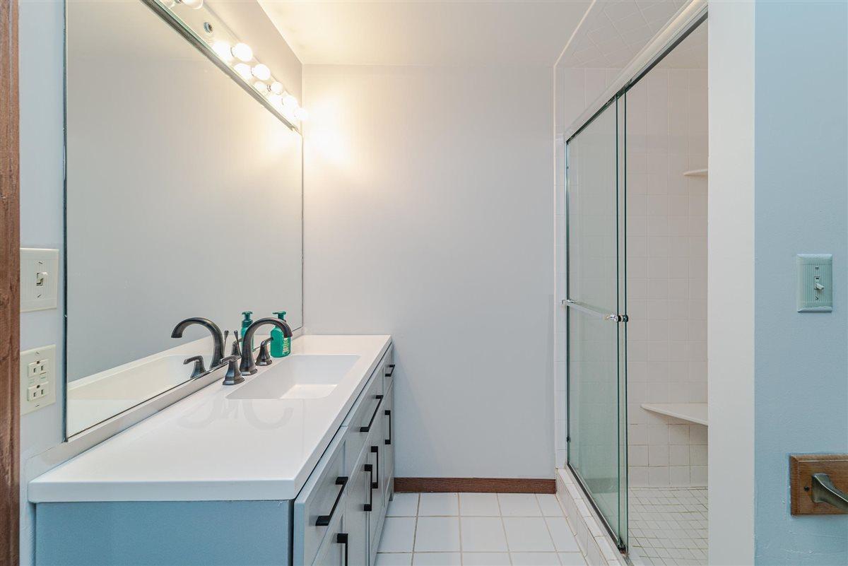 1165 Kenilworth Drive