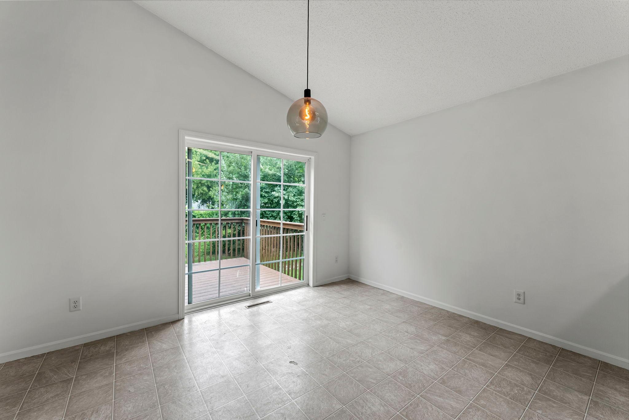 1055 Willow Trail