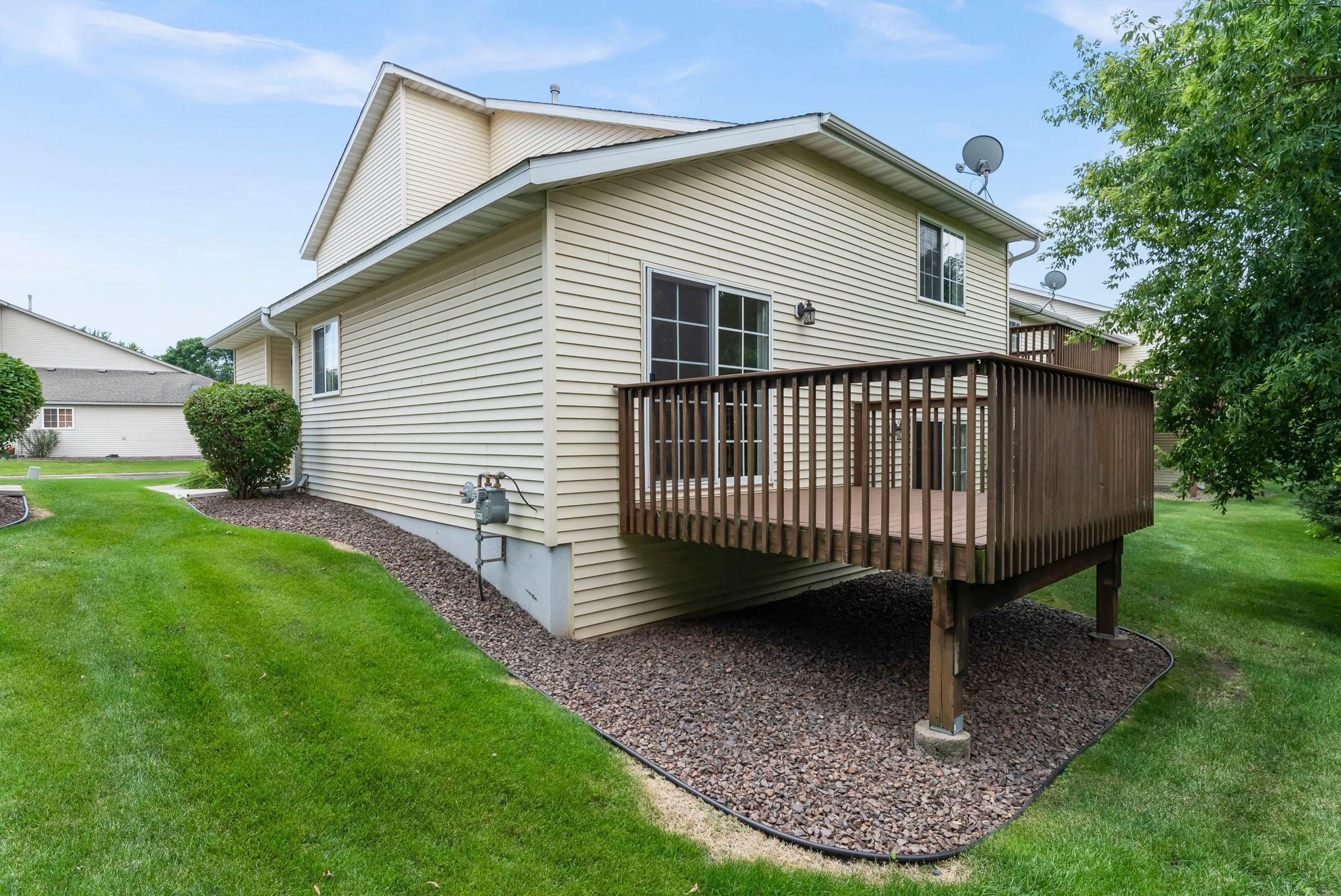 1055 Willow Trail