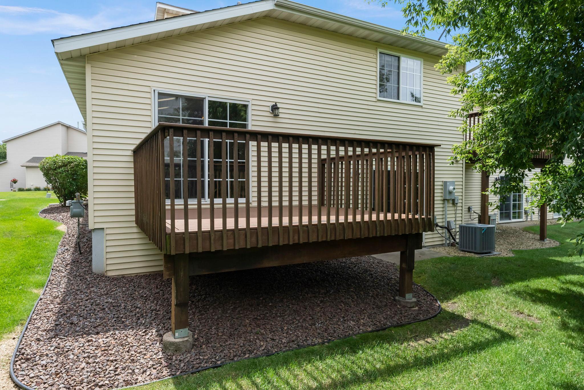 1055 Willow Trail