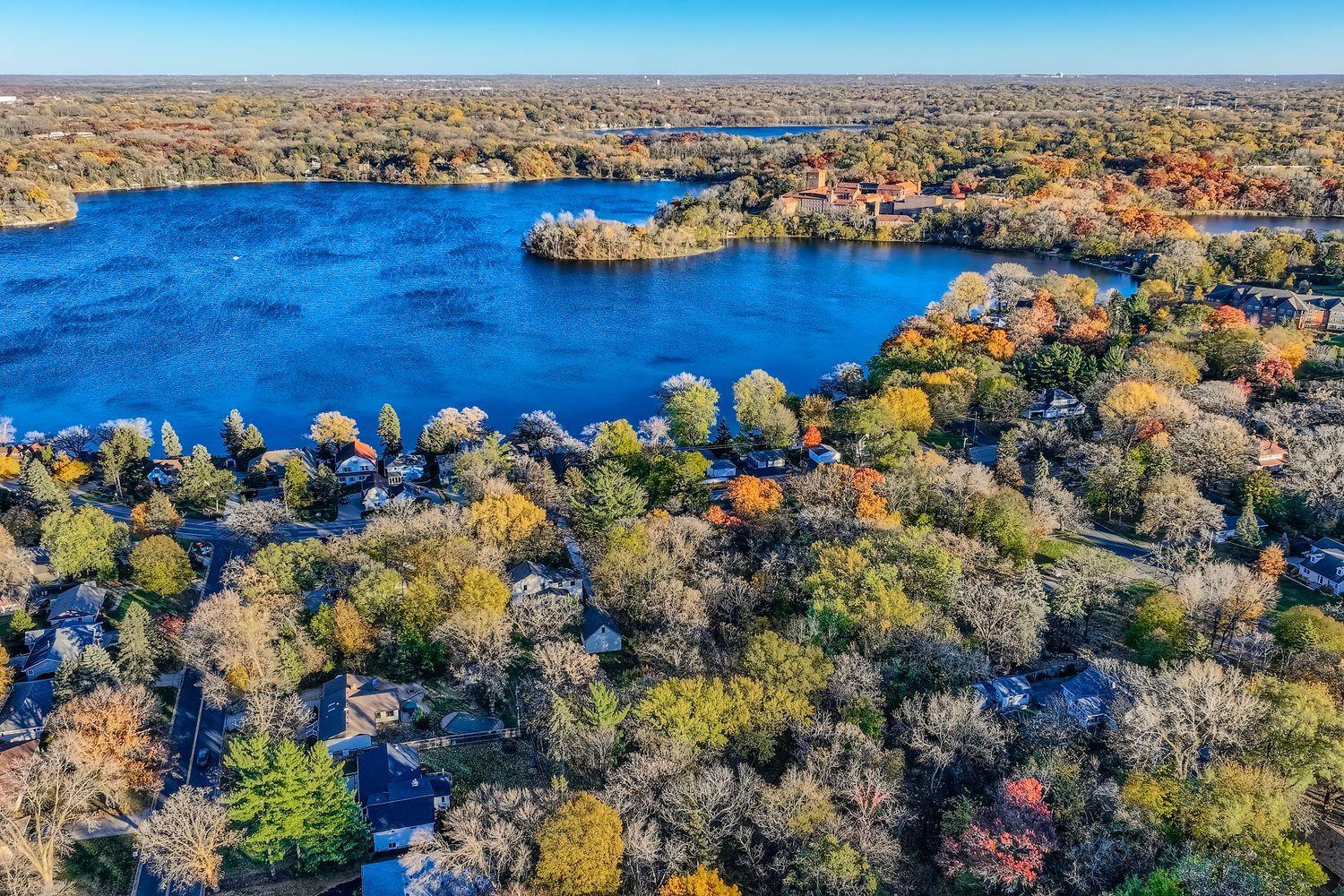 3333 Lake Johanna Boulevard