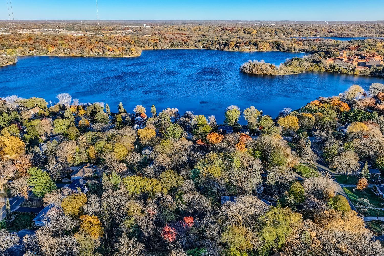 3333 Lake Johanna Boulevard