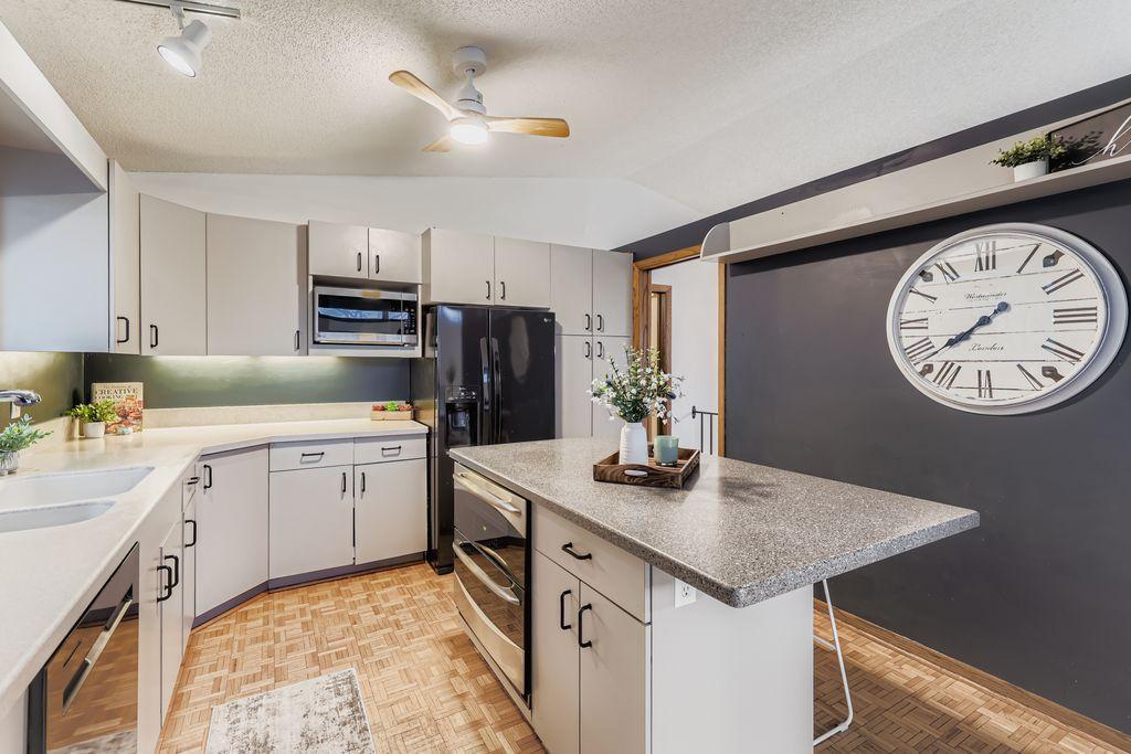 3333 Lake Johanna Boulevard